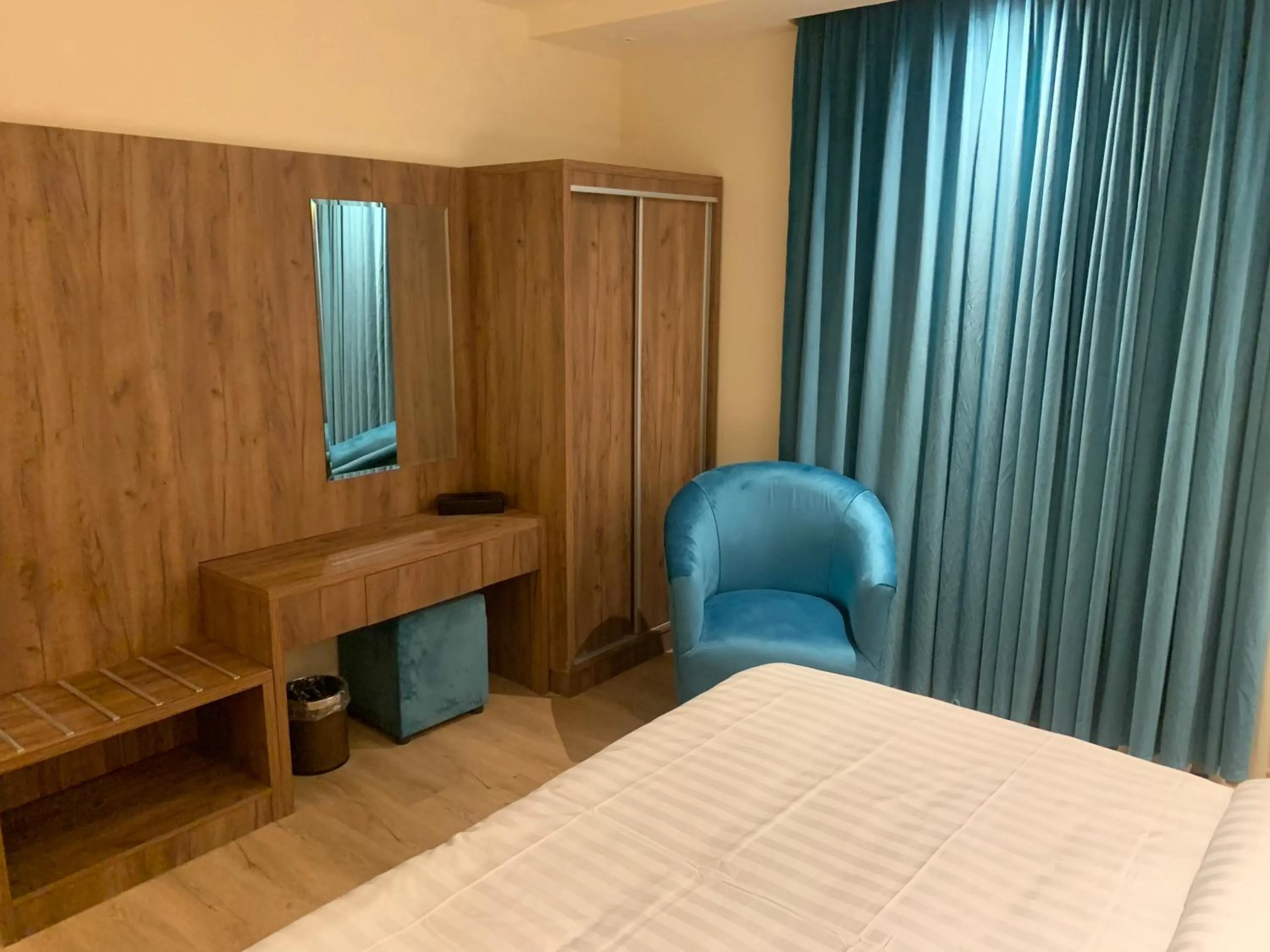 Bedroom, Bed in Fanan Suites Serviced Apartments Economy