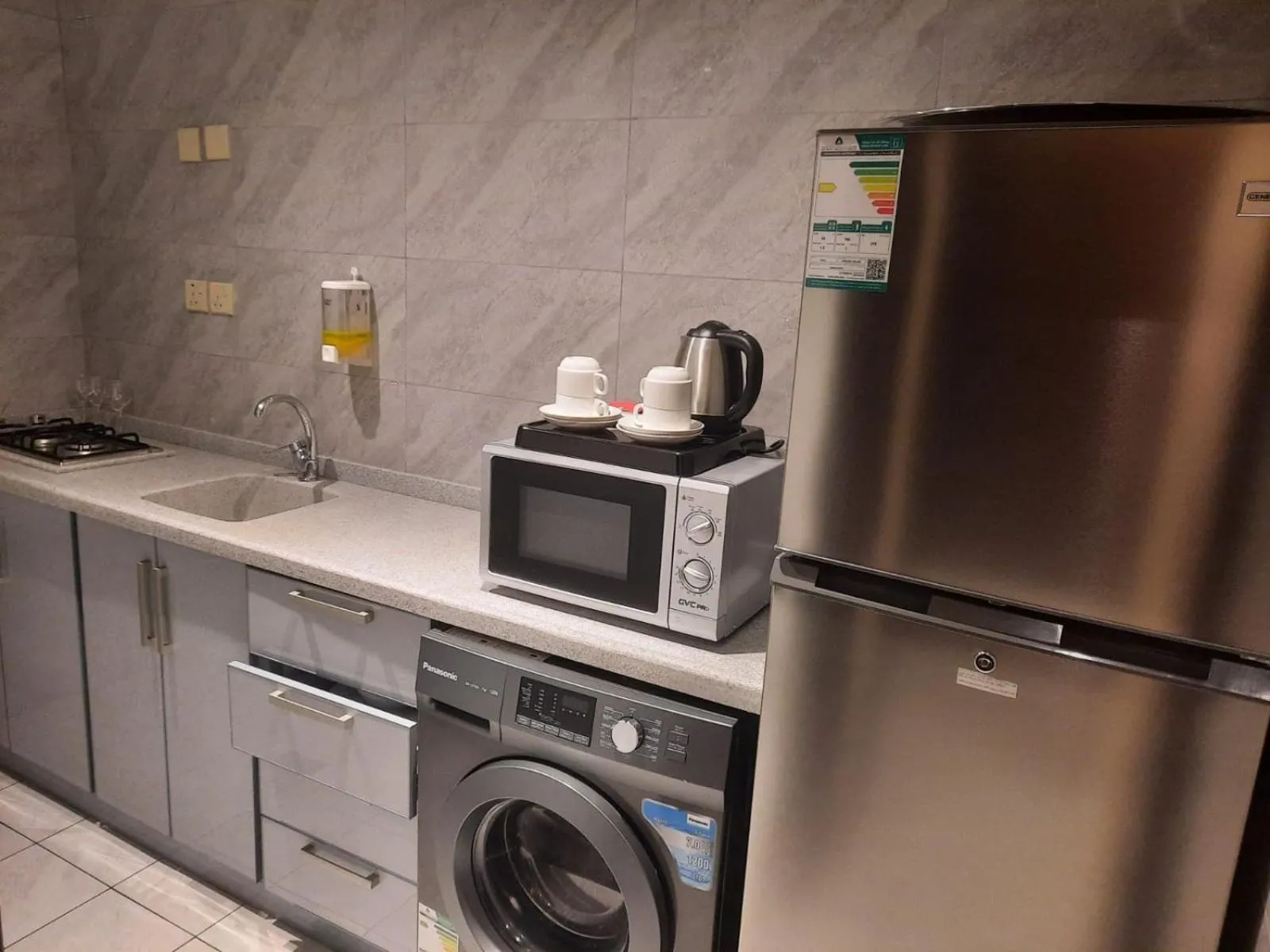 Kitchen or kitchenette in Fanan Suites Serviced Apartments Economy