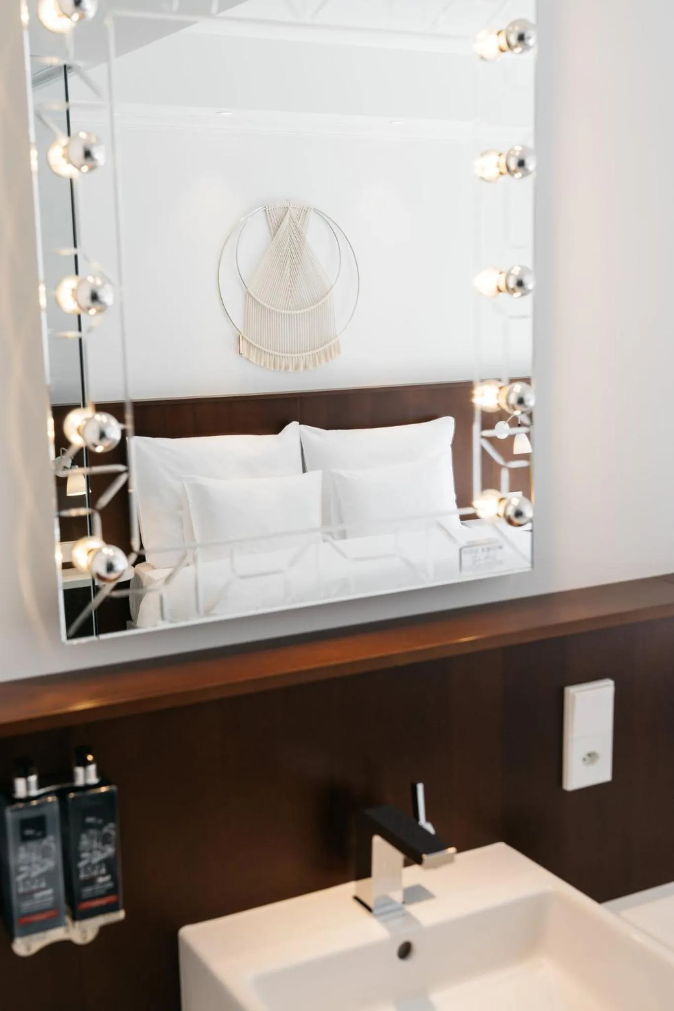 Photo of the whole room, Bed in Ruby Claire Hotel Geneva