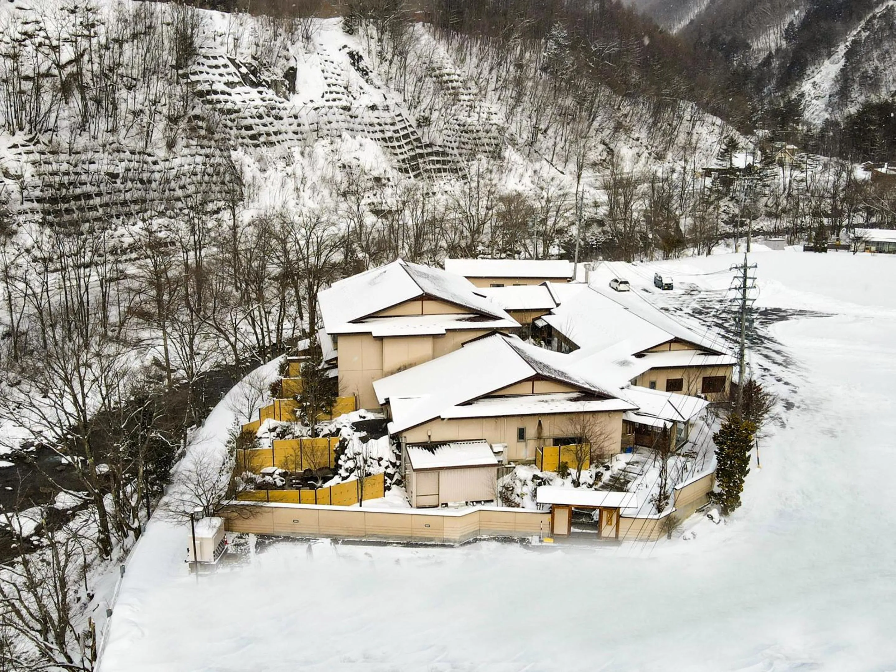 Property building in Keiryuso Siorie