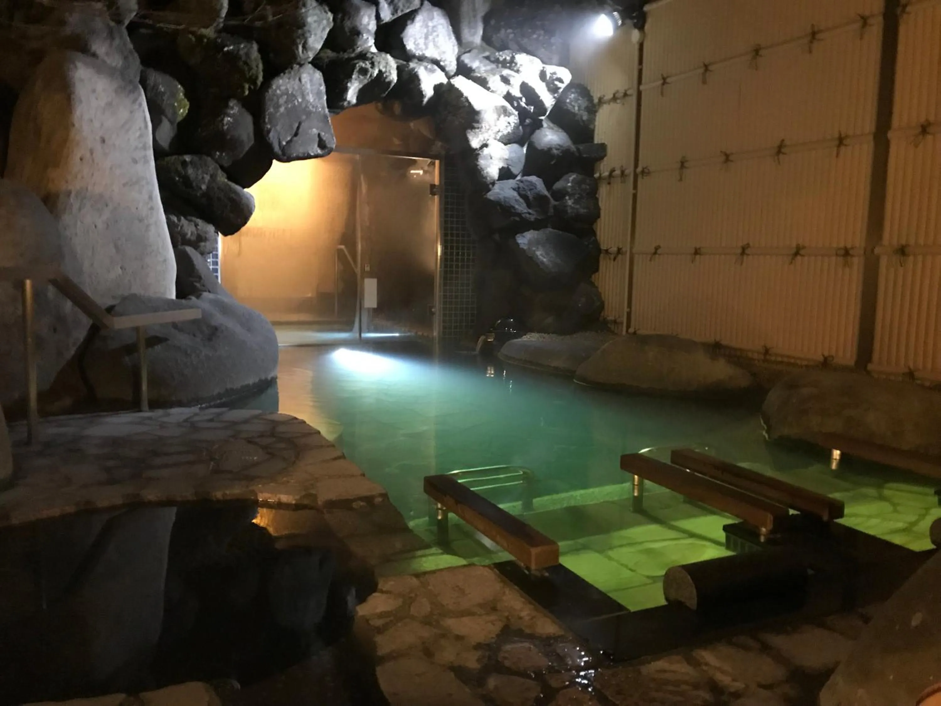Hot Spring Bath in Keiryuso Siorie