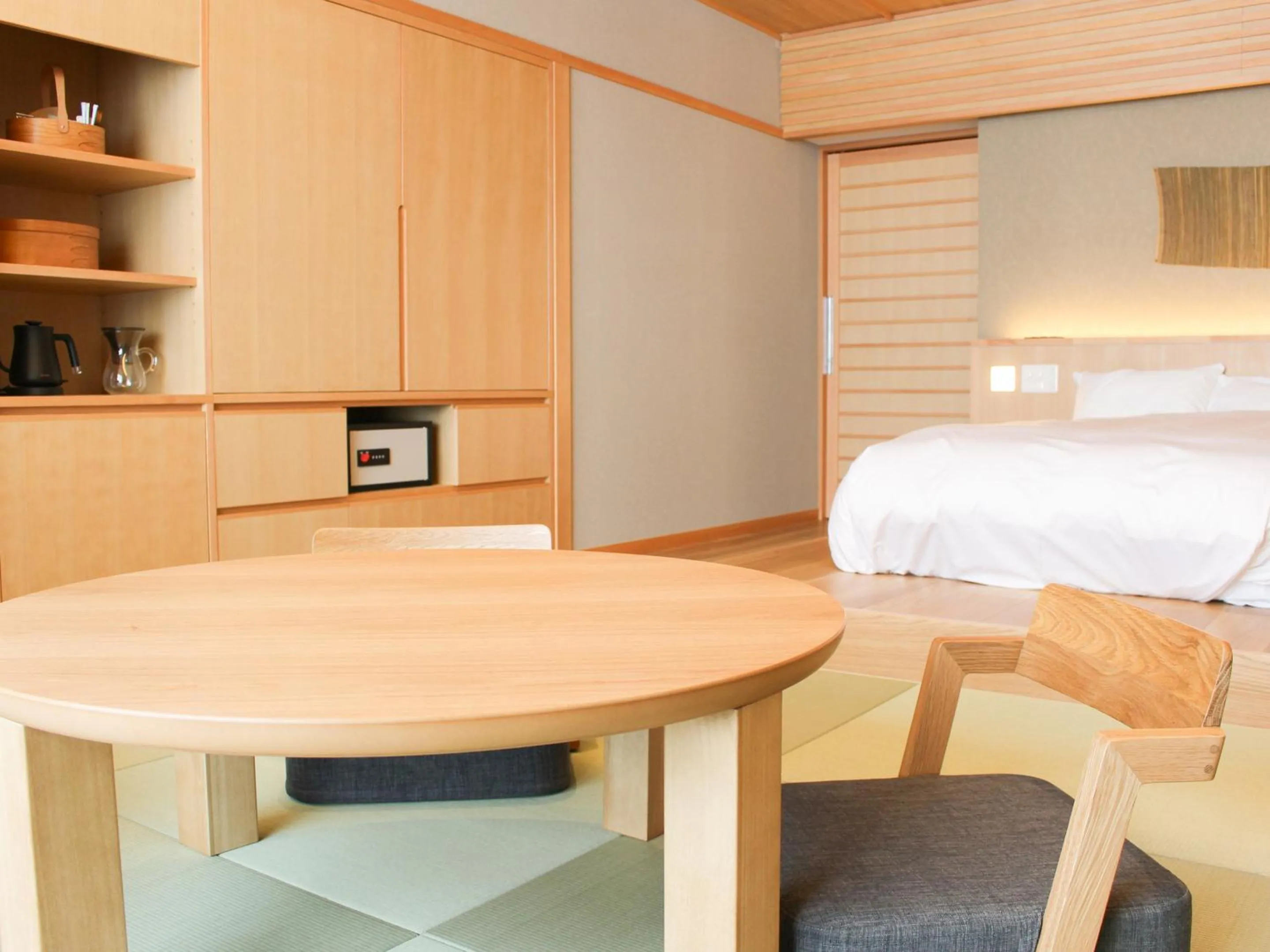 Photo of the whole room, Bed in Keiryuso Siorie