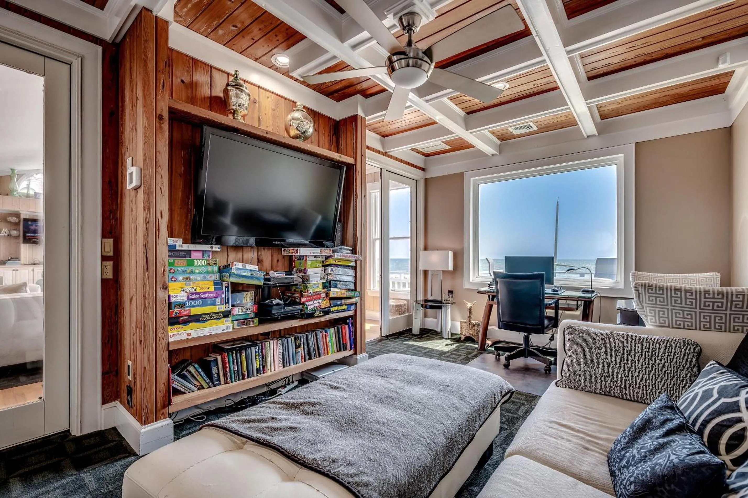 Bed in Picture Perfect