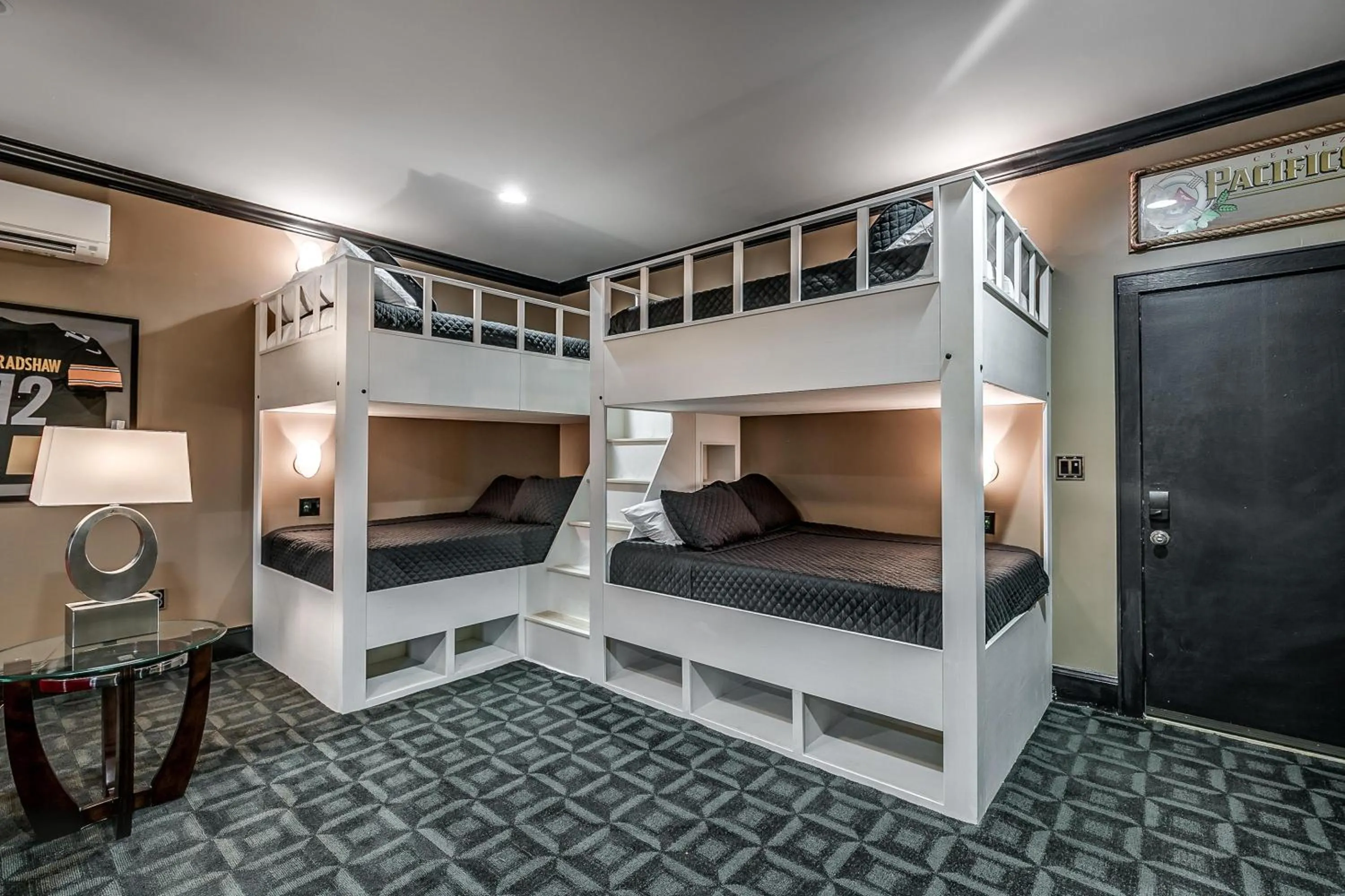 Bed in Picture Perfect