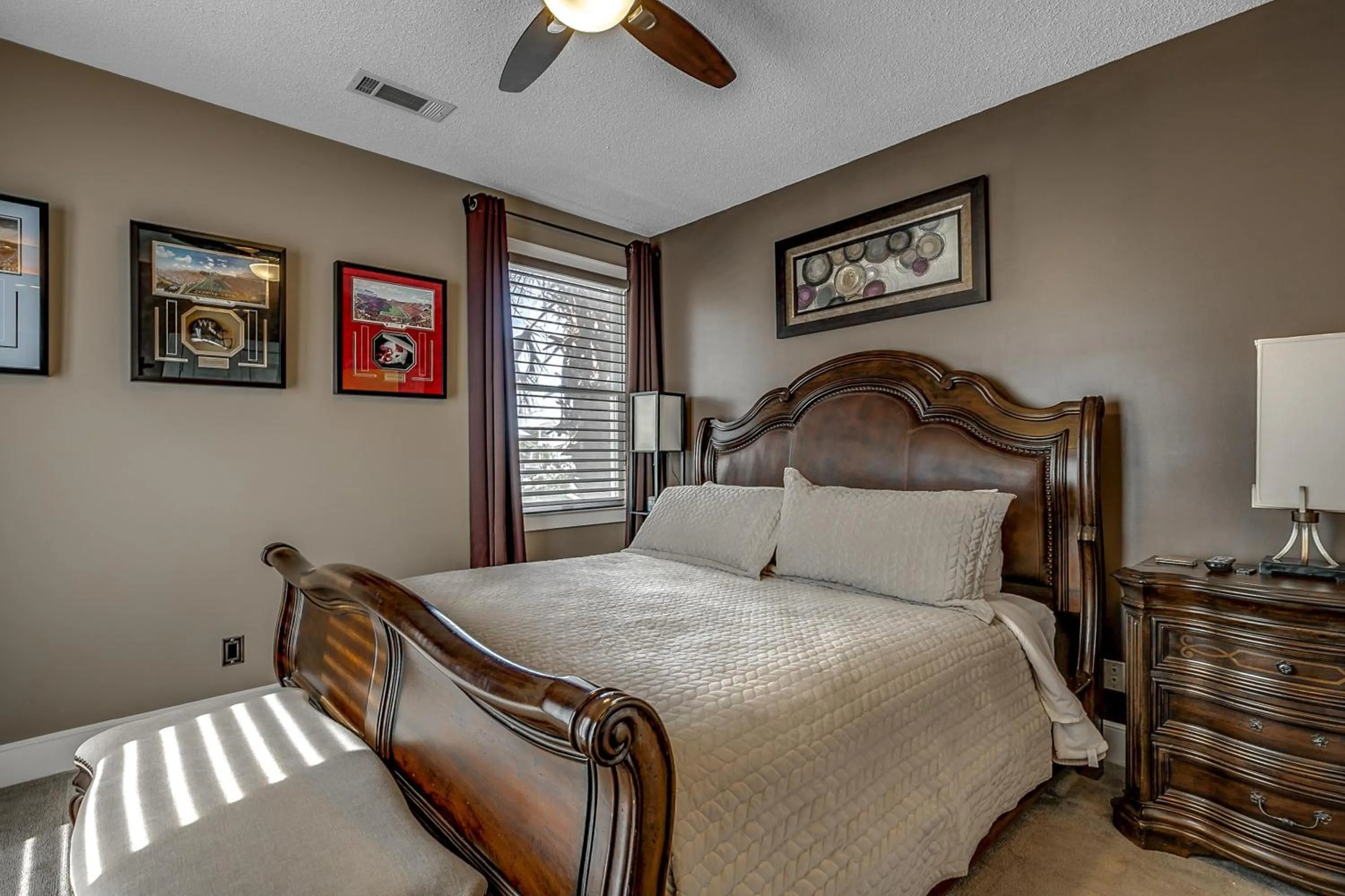 Bed in Picture Perfect