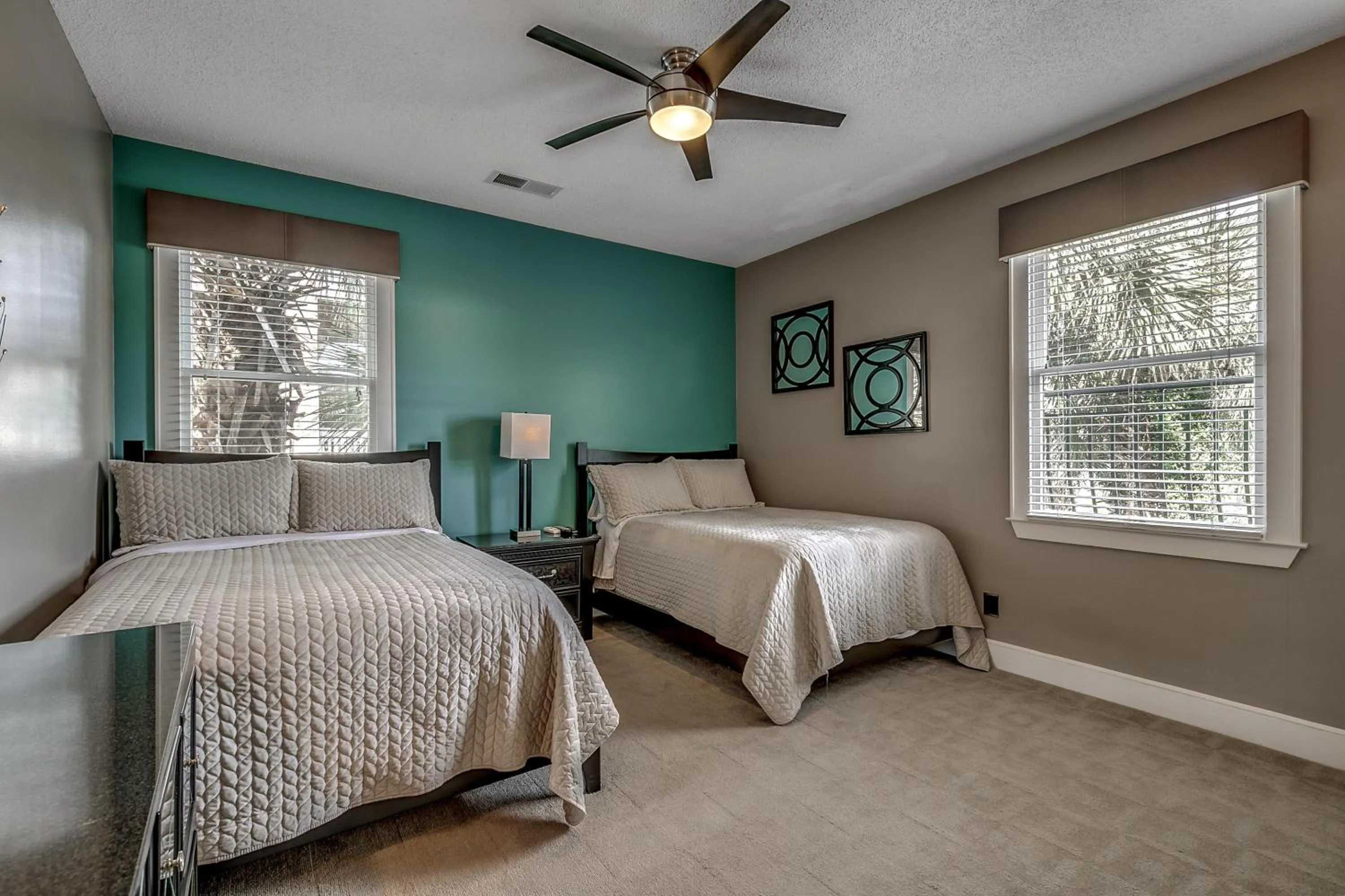 Bed in Picture Perfect
