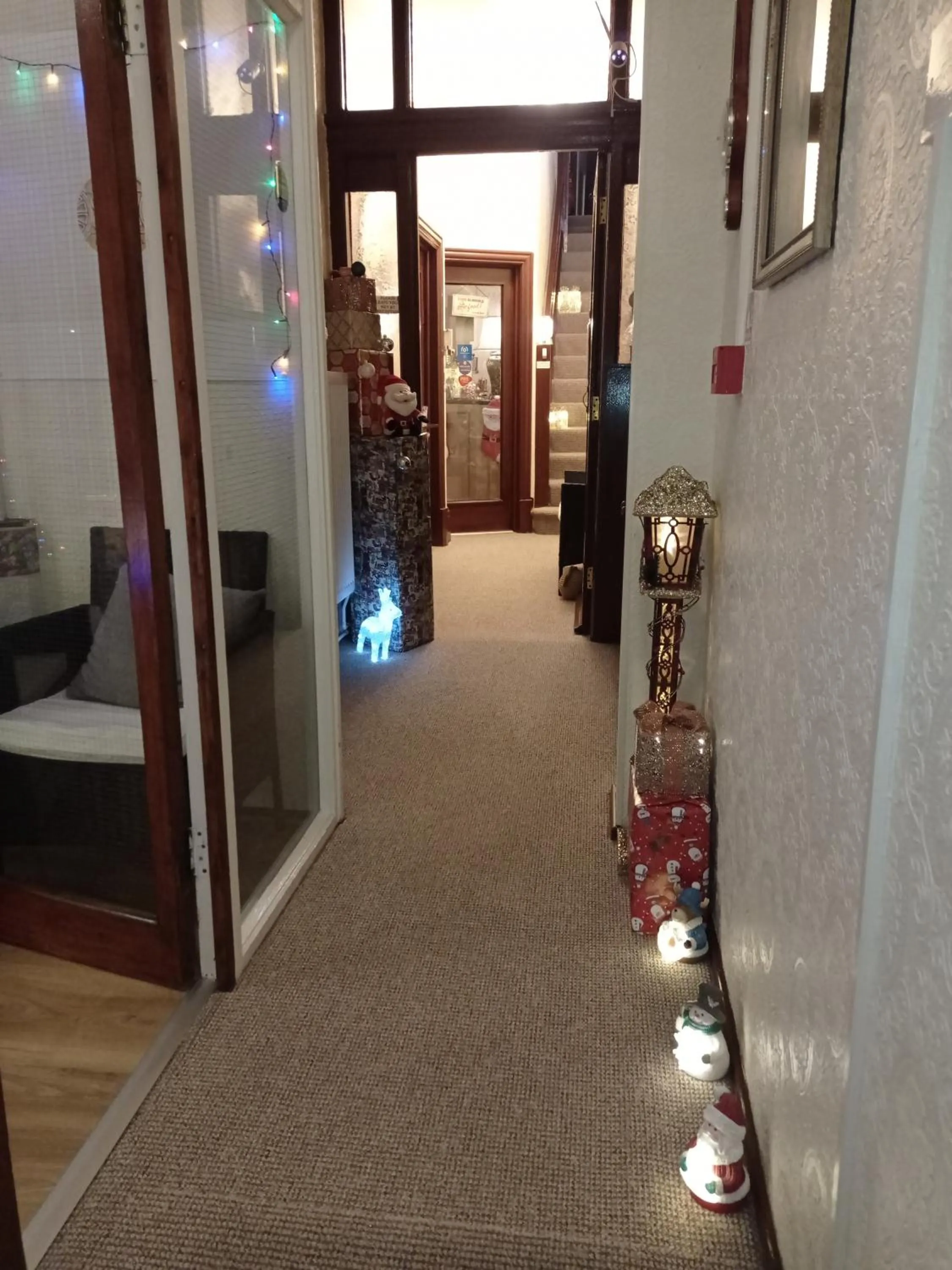 Facade/entrance in Lily Hotel