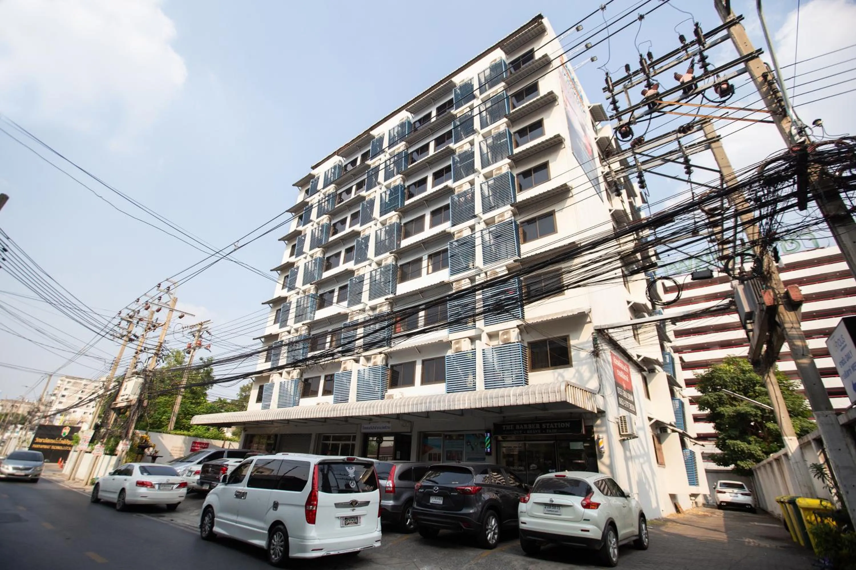 Property building in D haus Ngamwongwan Residence