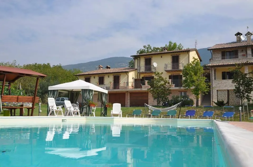 Swimming pool in La Sorgente Del Subasio ASSISI