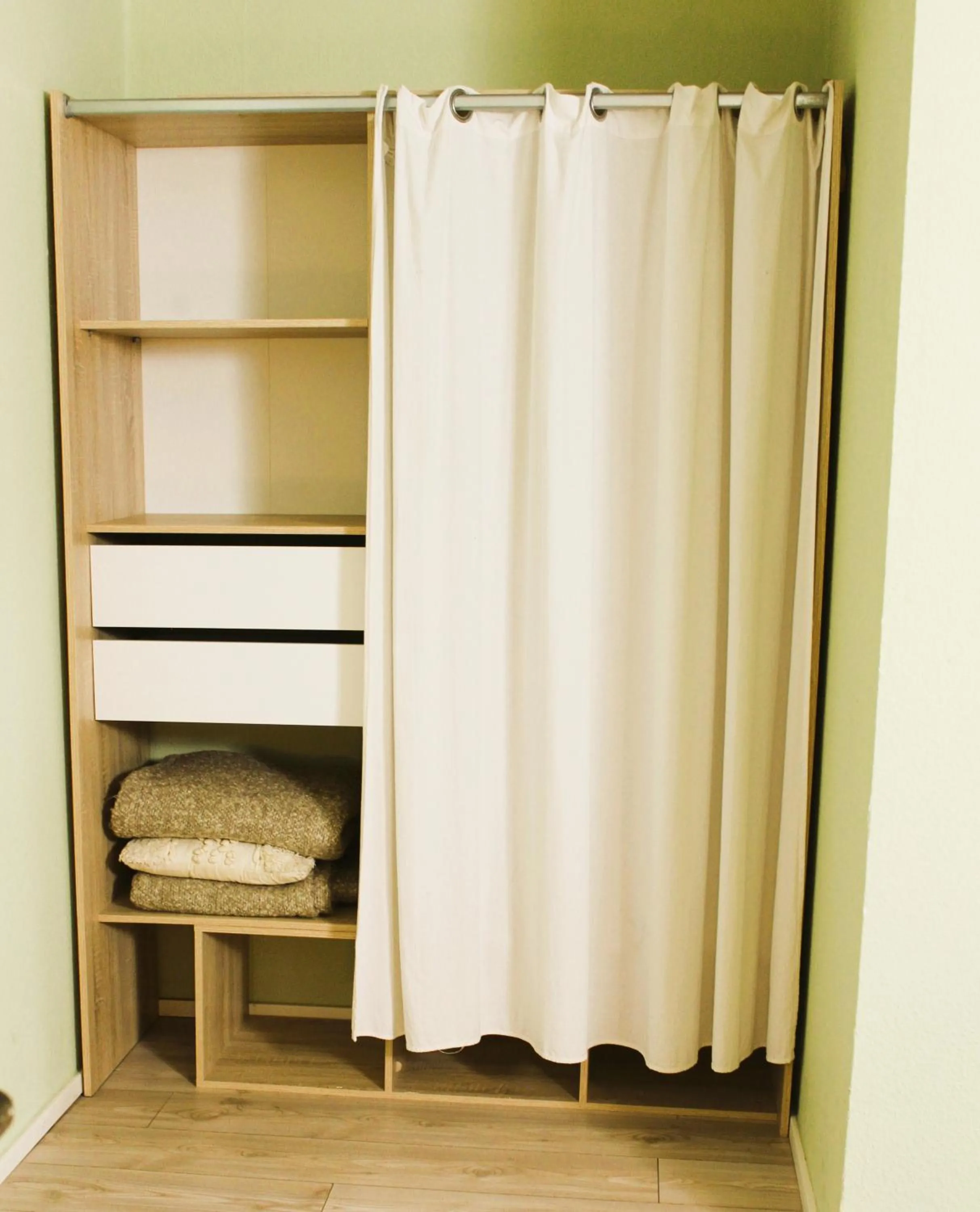 wardrobe in ARRIVEL Pension Haus am Bach