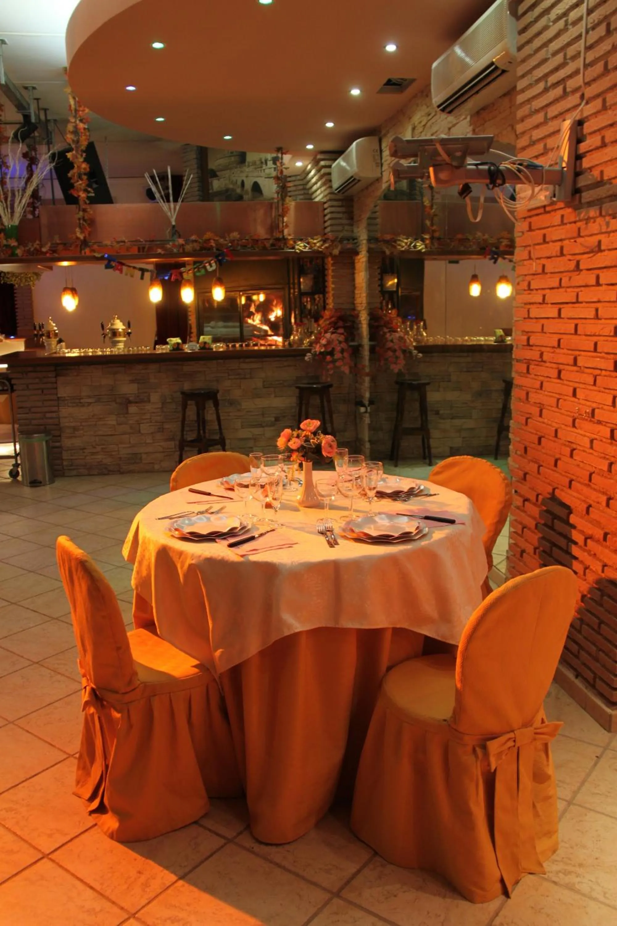 Restaurant/places to eat in Villa Patrizia