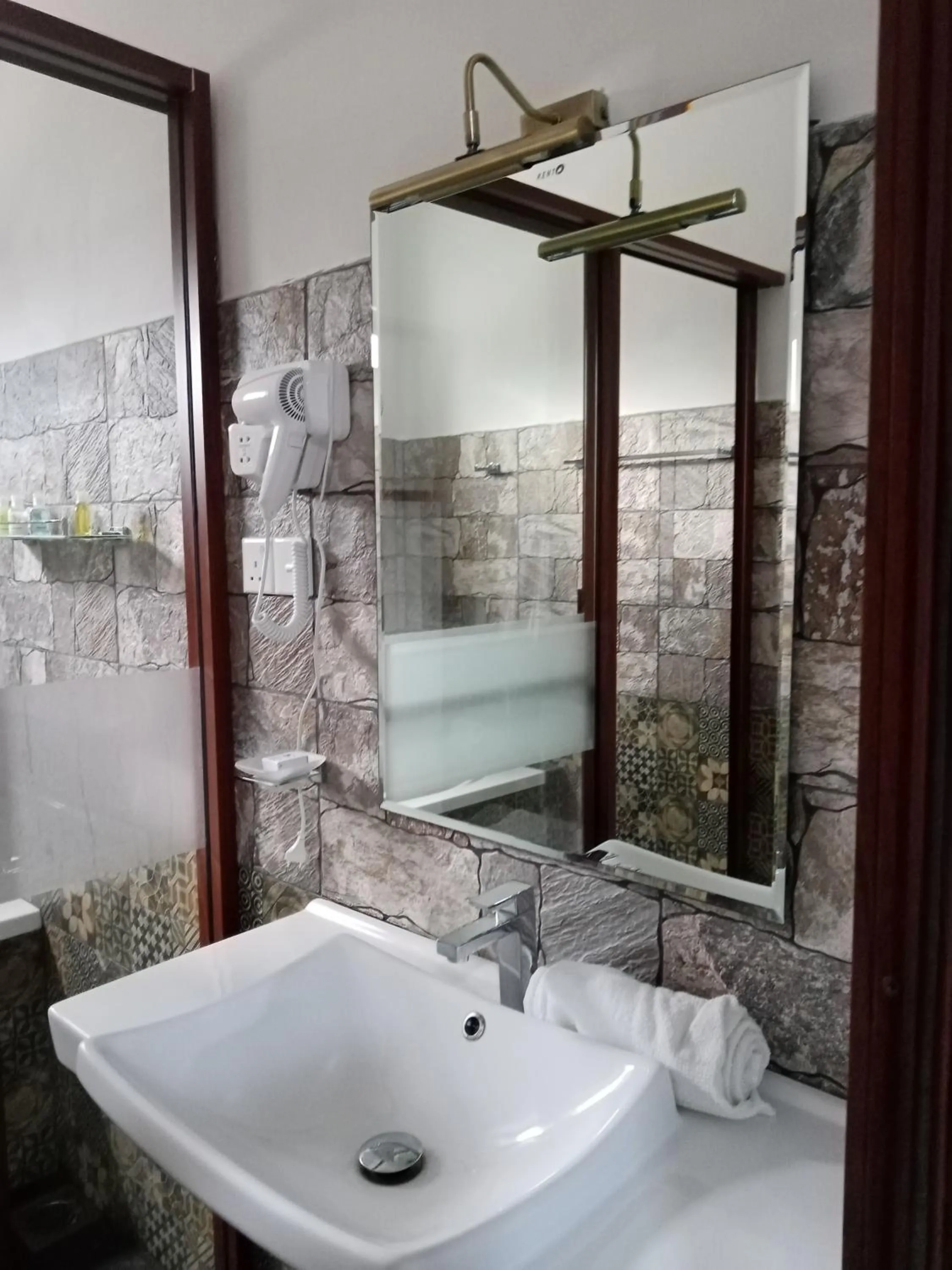 Bathroom in Hotel Green View Buttala