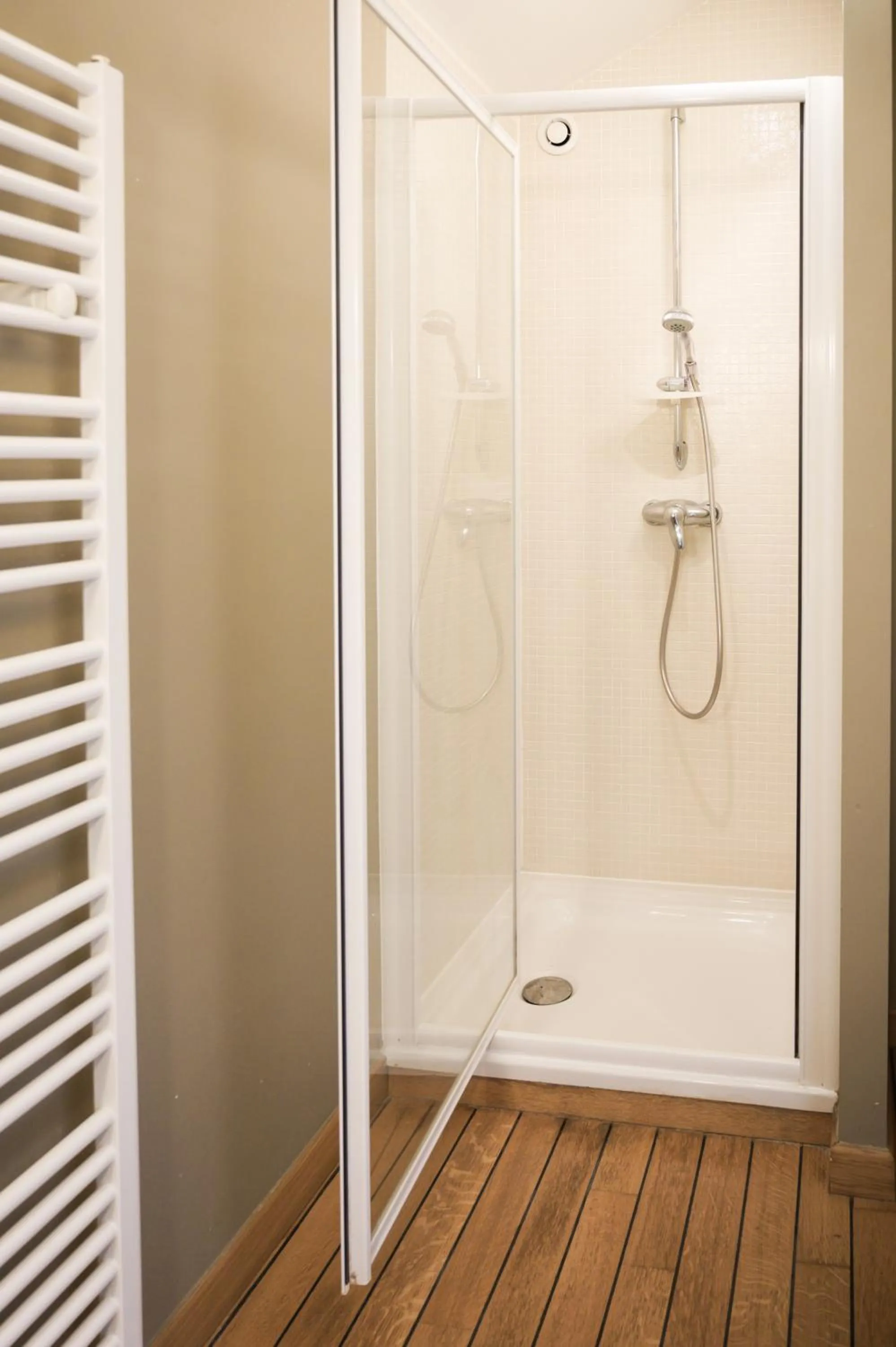 Shower in Château Armand Heitz - Domaine Armand Heitz