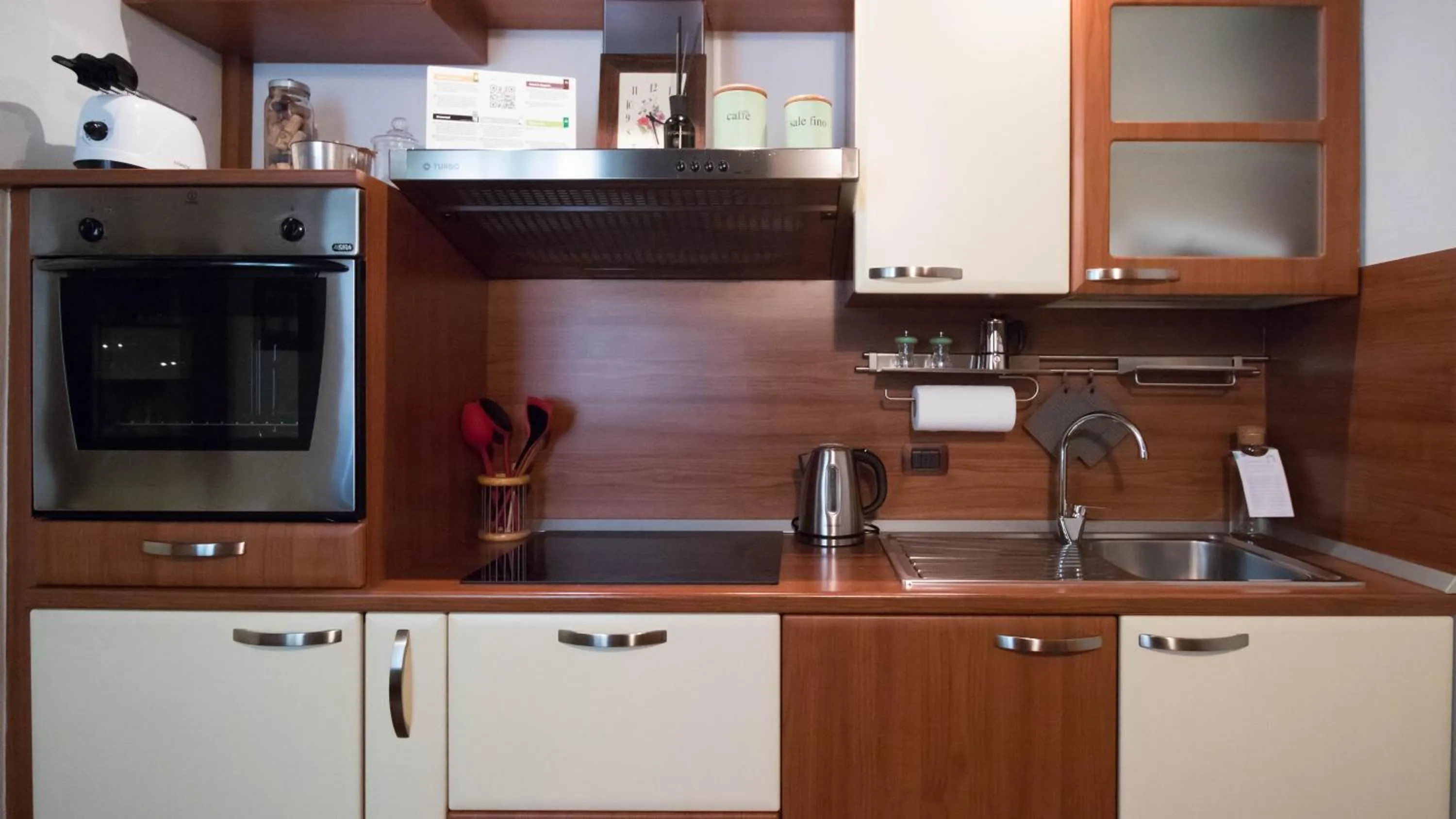Kitchen or kitchenette in Italianway Easy - San Calocero 29