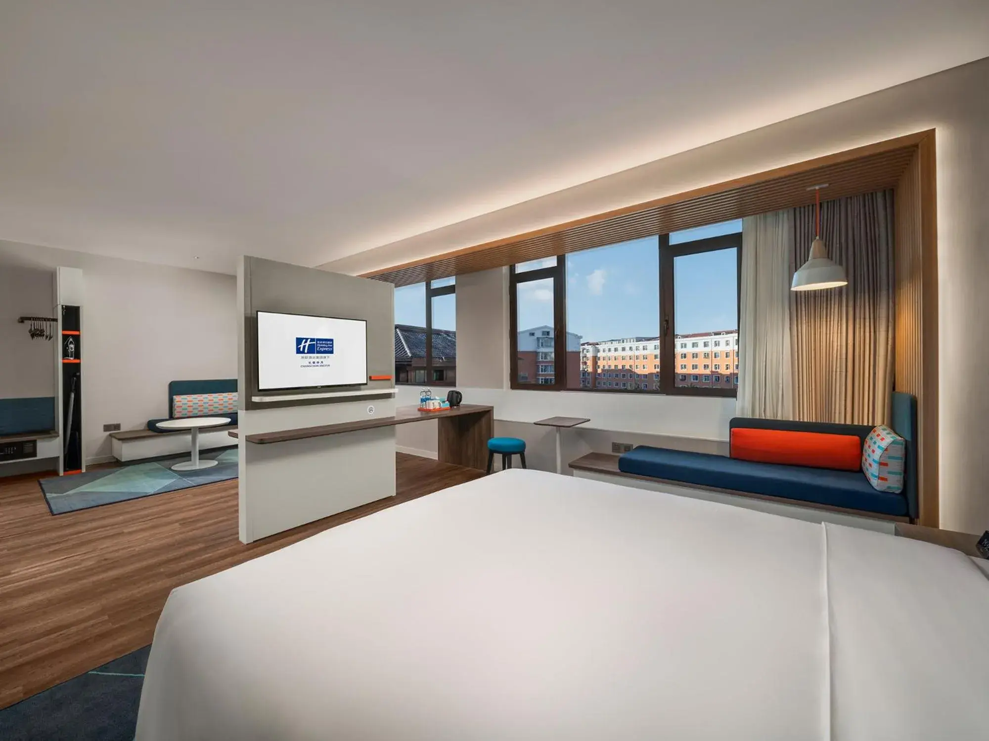 Bed in Holiday Inn Express Changchun Jingyue by IHG Bed in Holiday Inn Express Changchun Jingyue by IHG