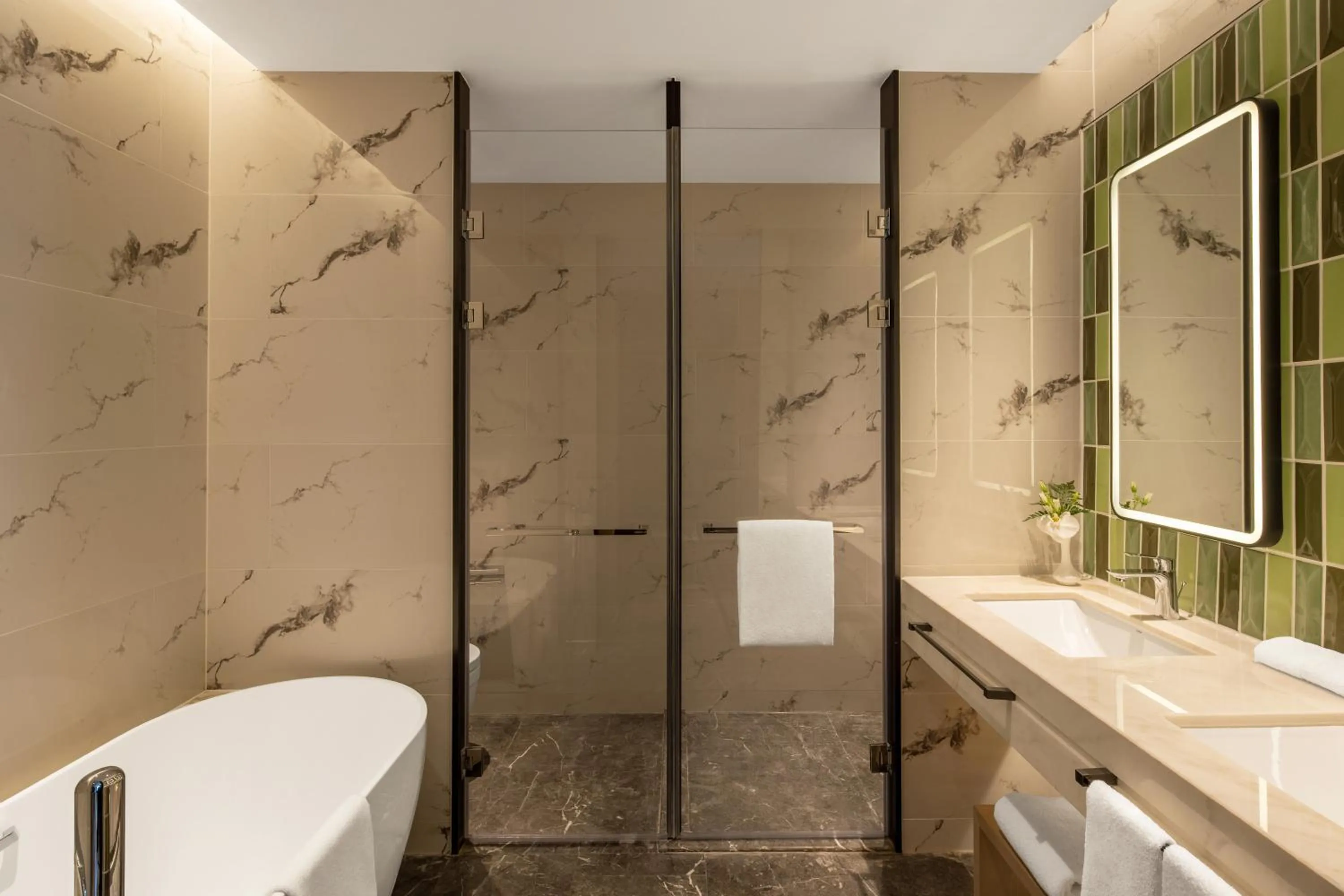 Toilet in Holiday Inn & Suites Qingdao Jinshui by IHG