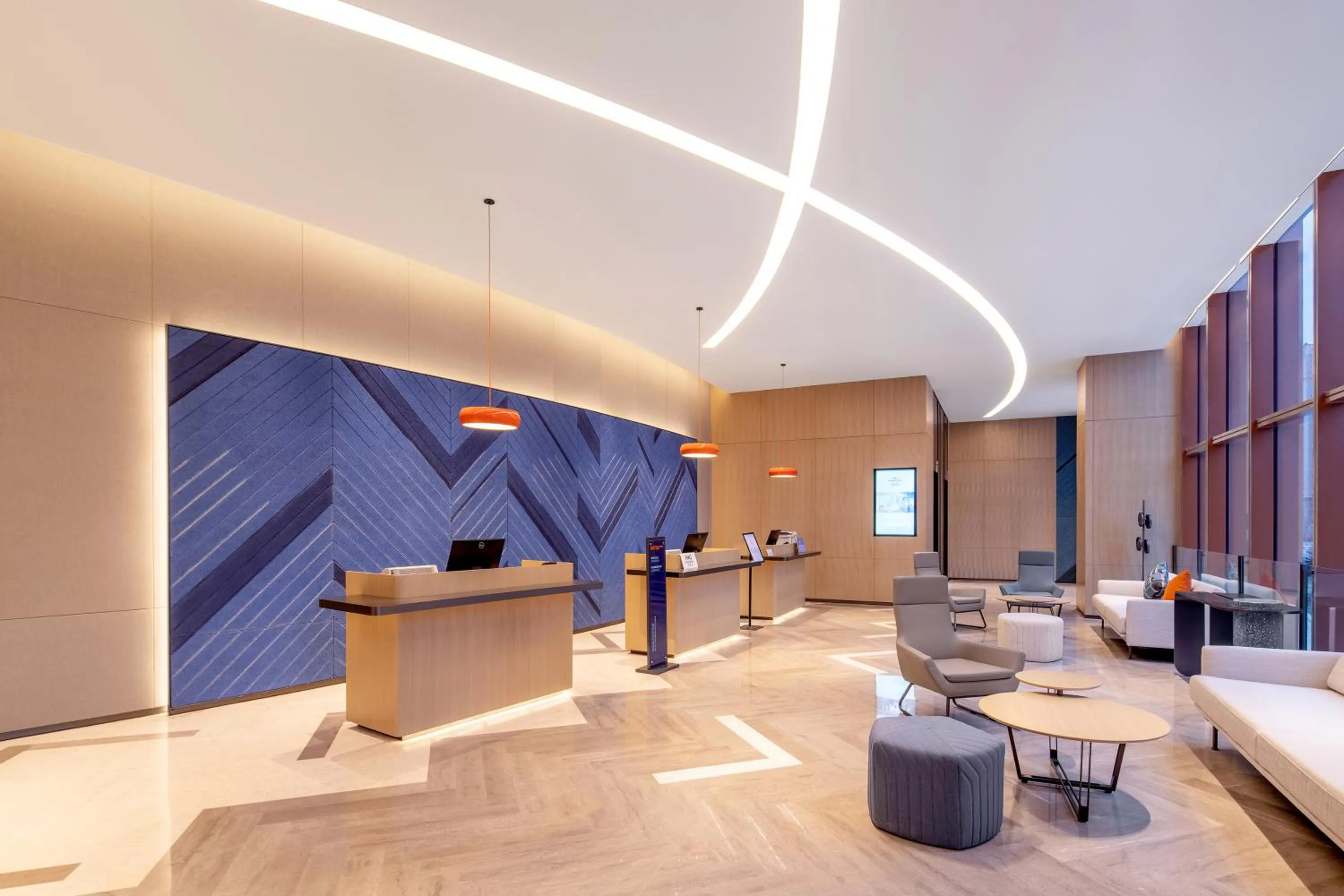 Lobby or reception in Holiday Inn Express Qingdao Jinshui by IHG
