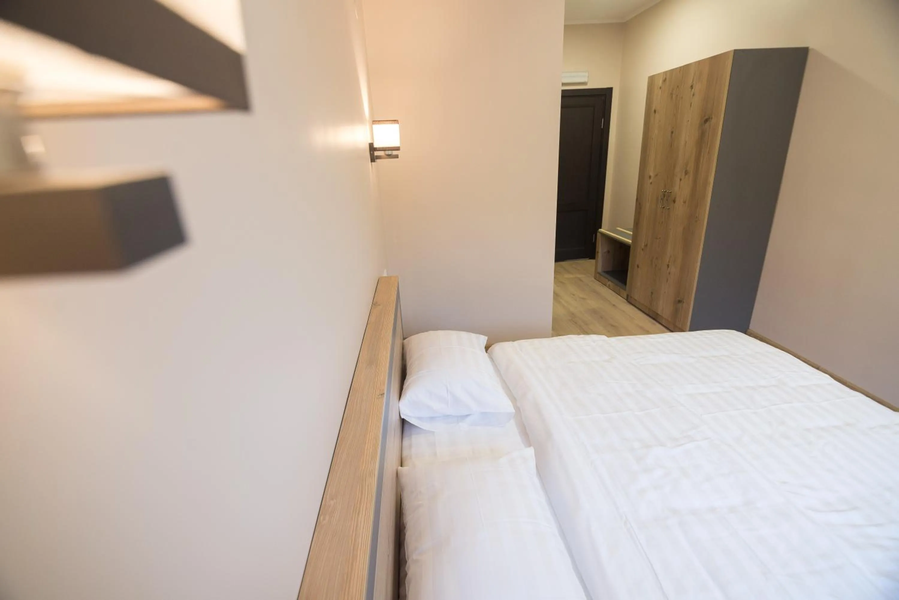Bed in Pivdenniy