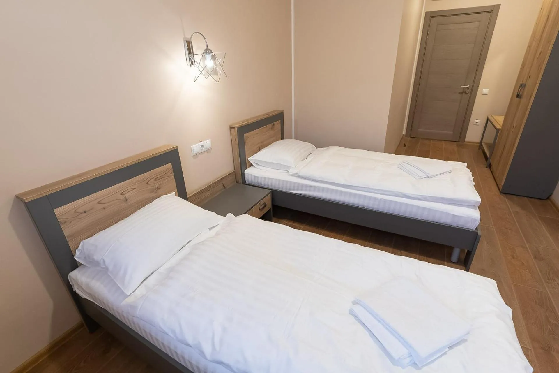 Bed in Pivdenniy
