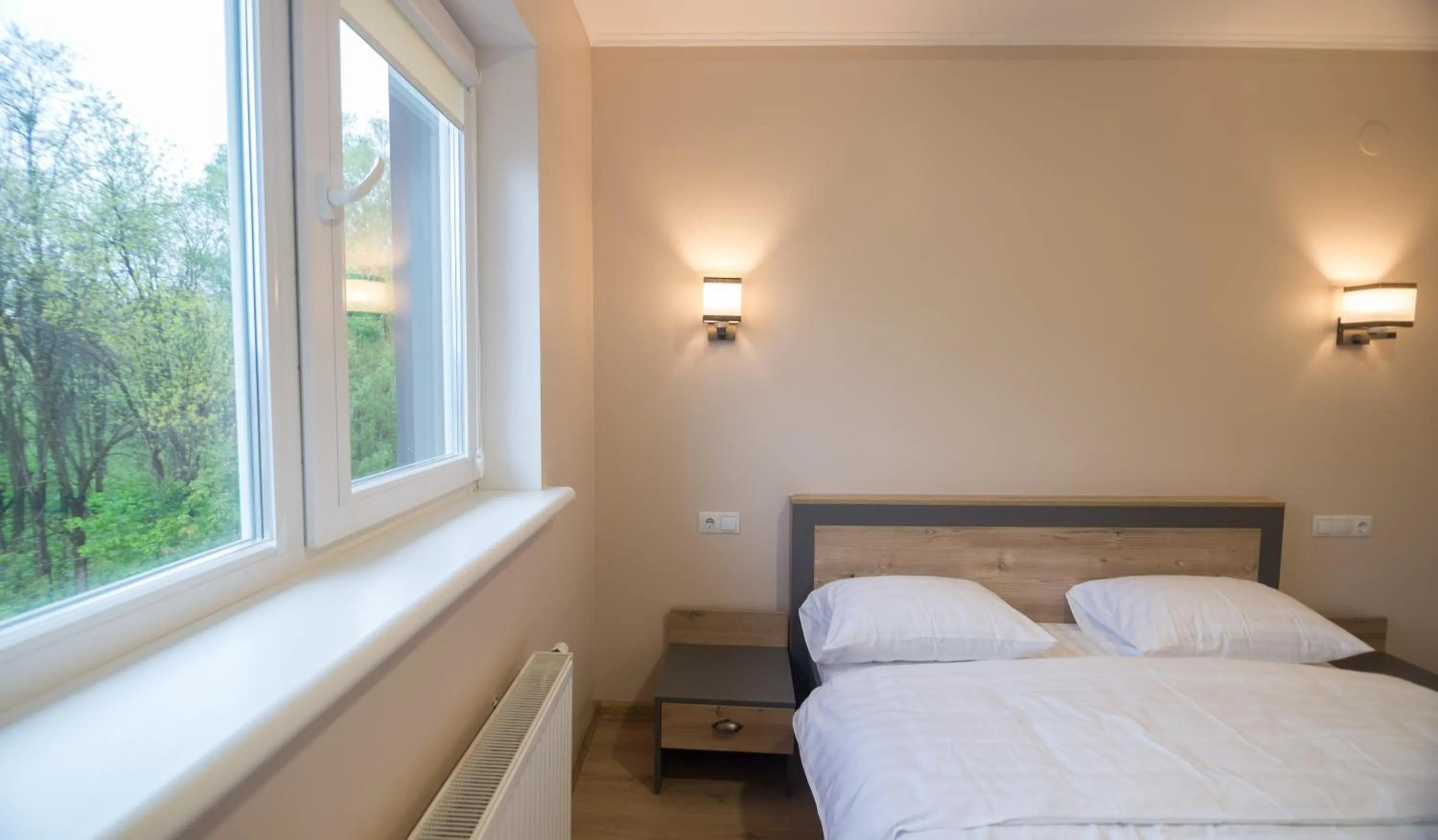 Bed in Pivdenniy