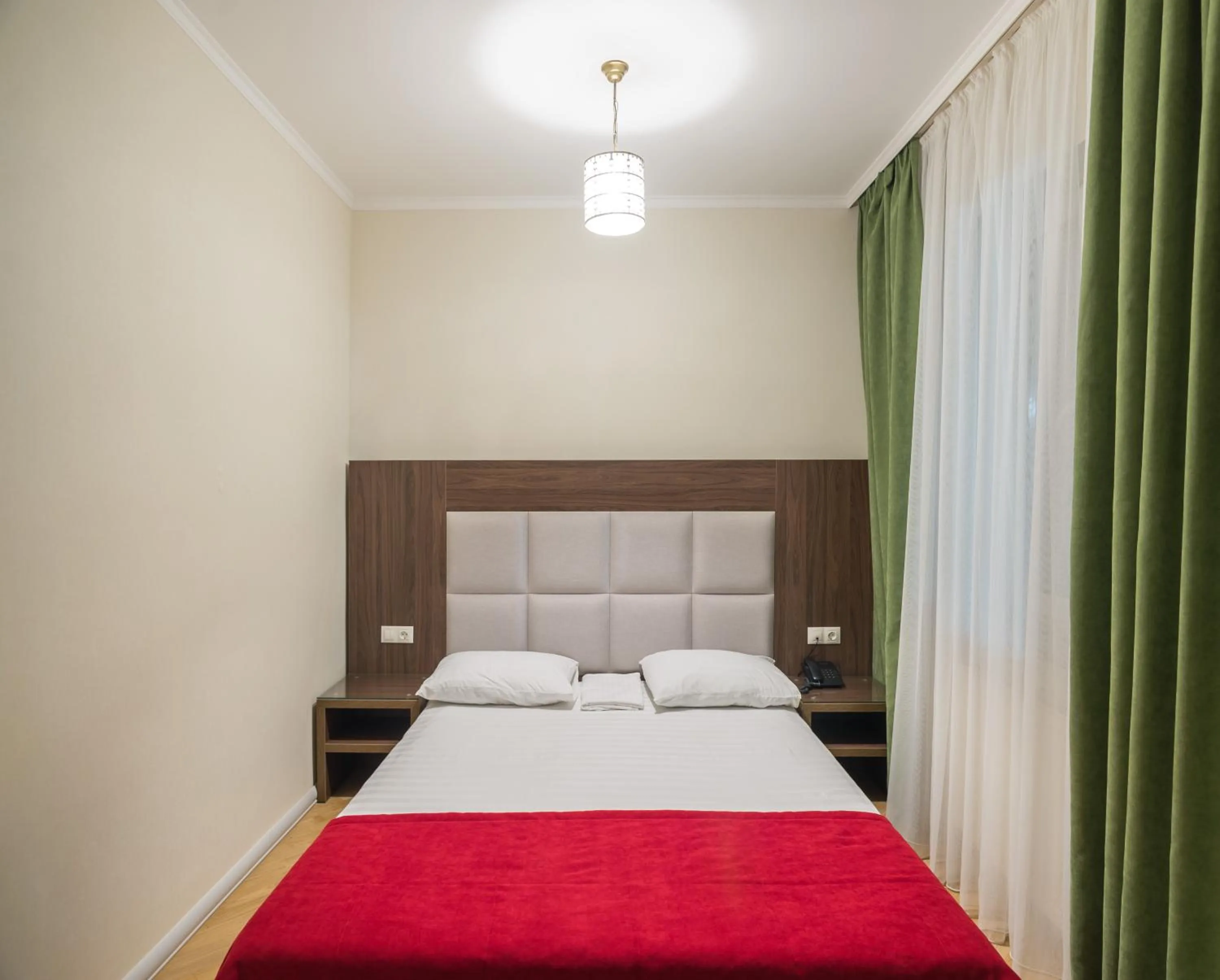 Bed in Pivdenniy