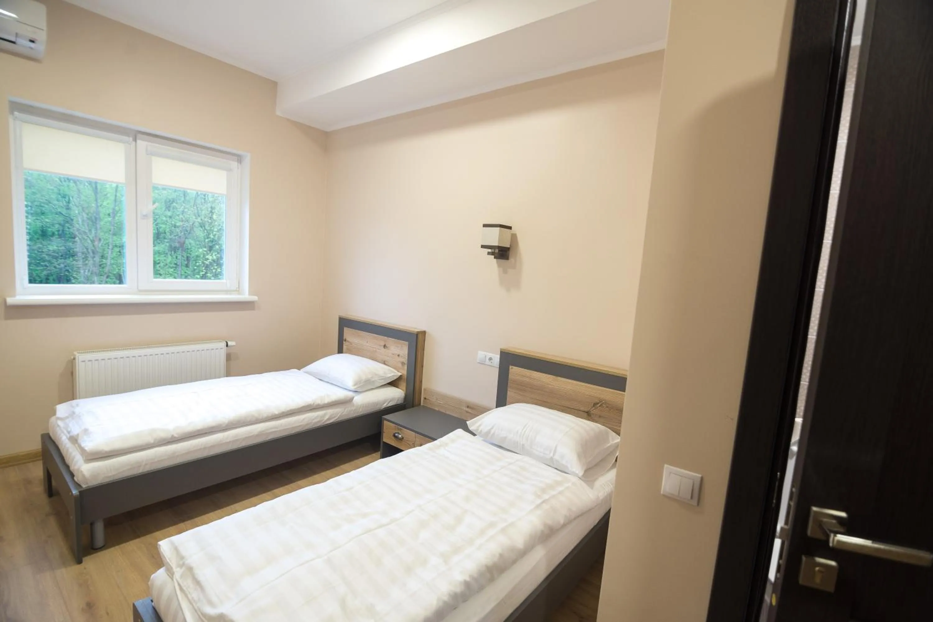 Bed in Pivdenniy