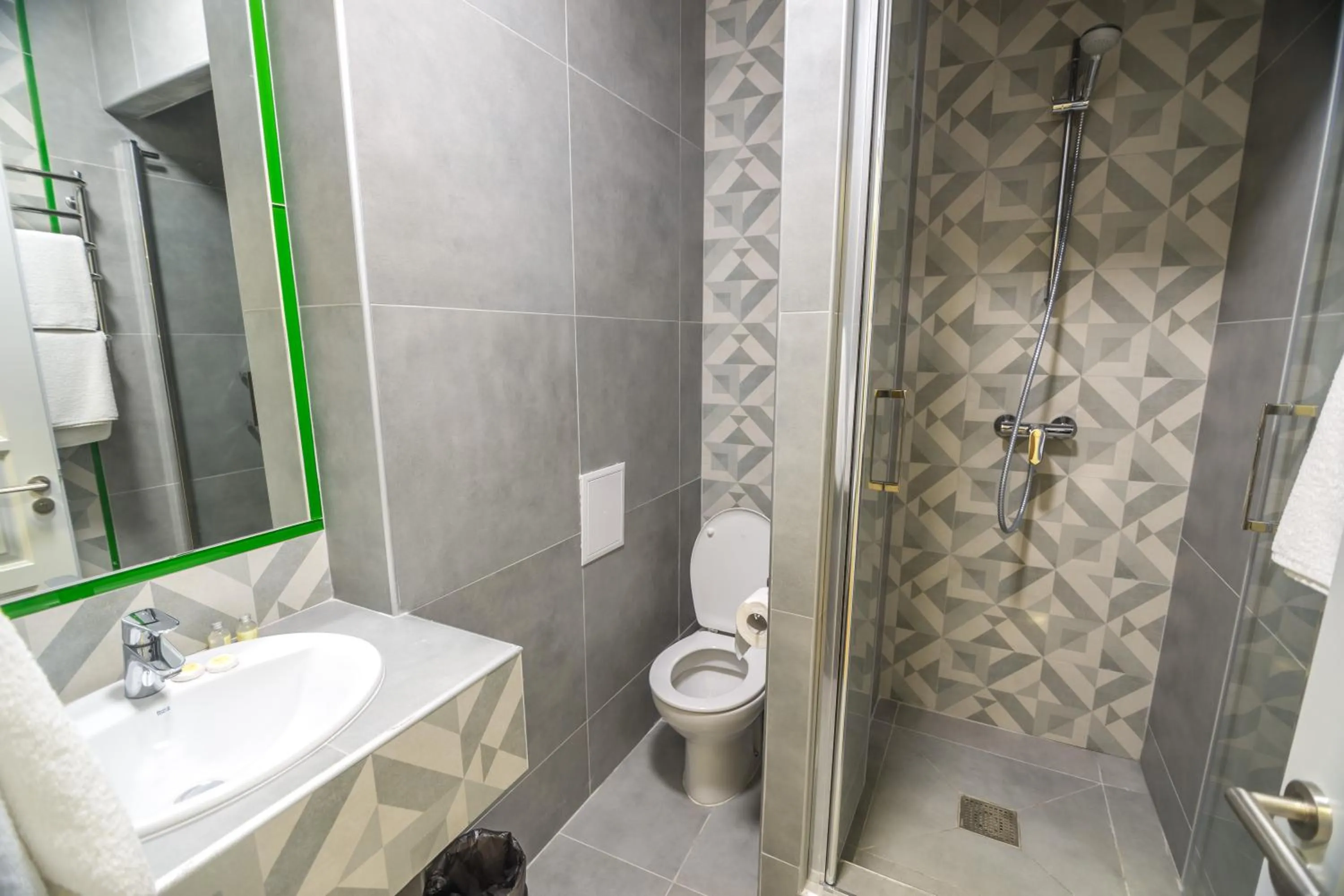 Toilet in Pivdenniy