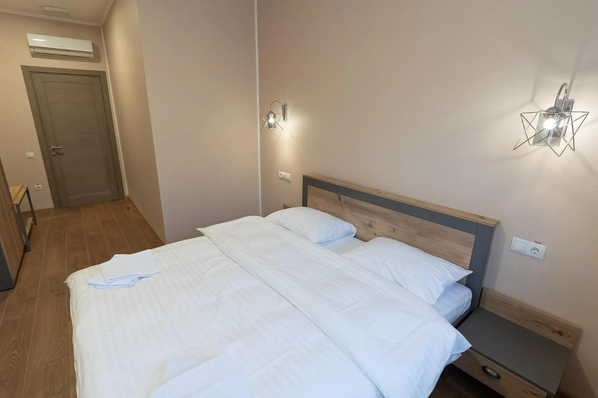 Bed in Pivdenniy