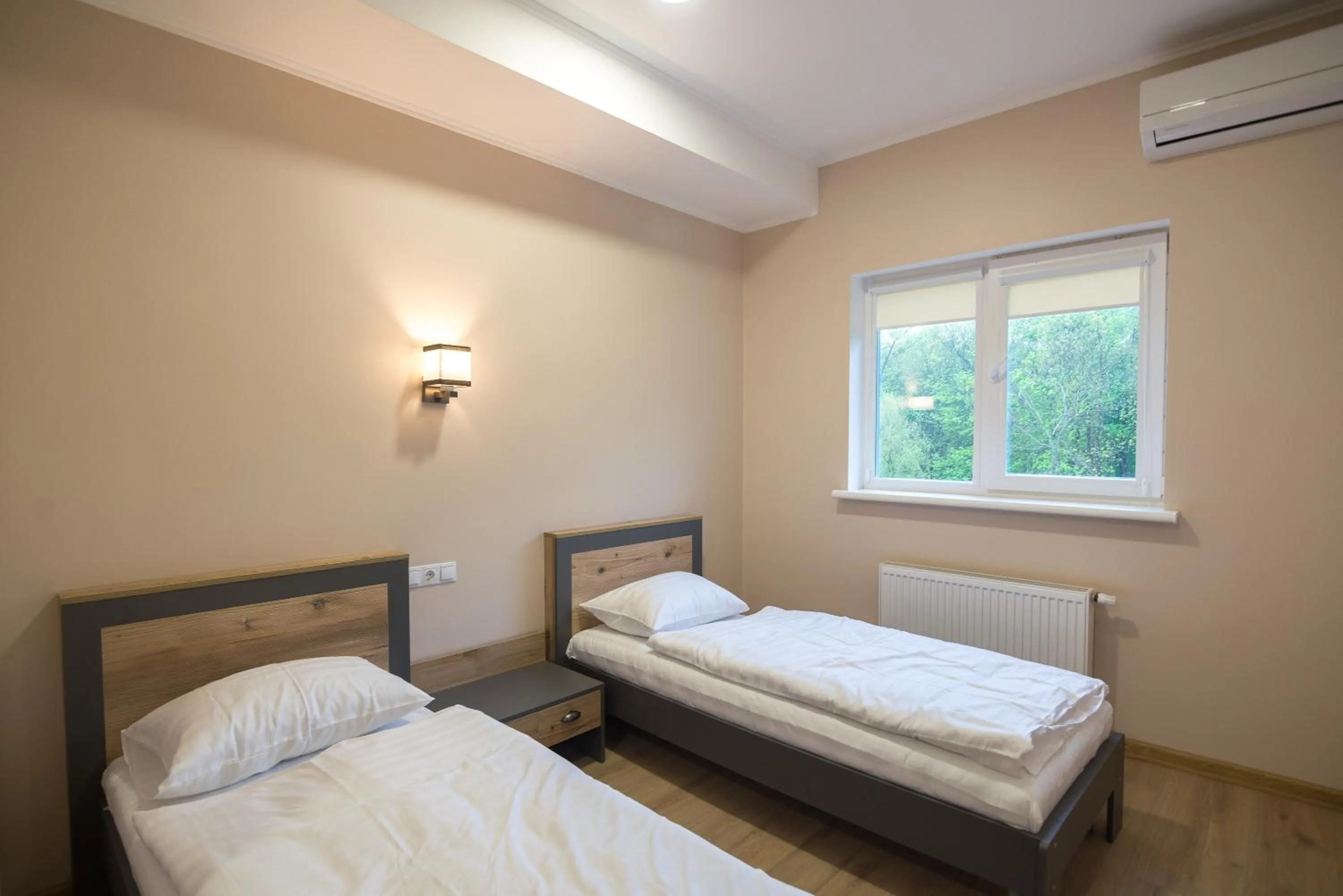 Bed in Pivdenniy