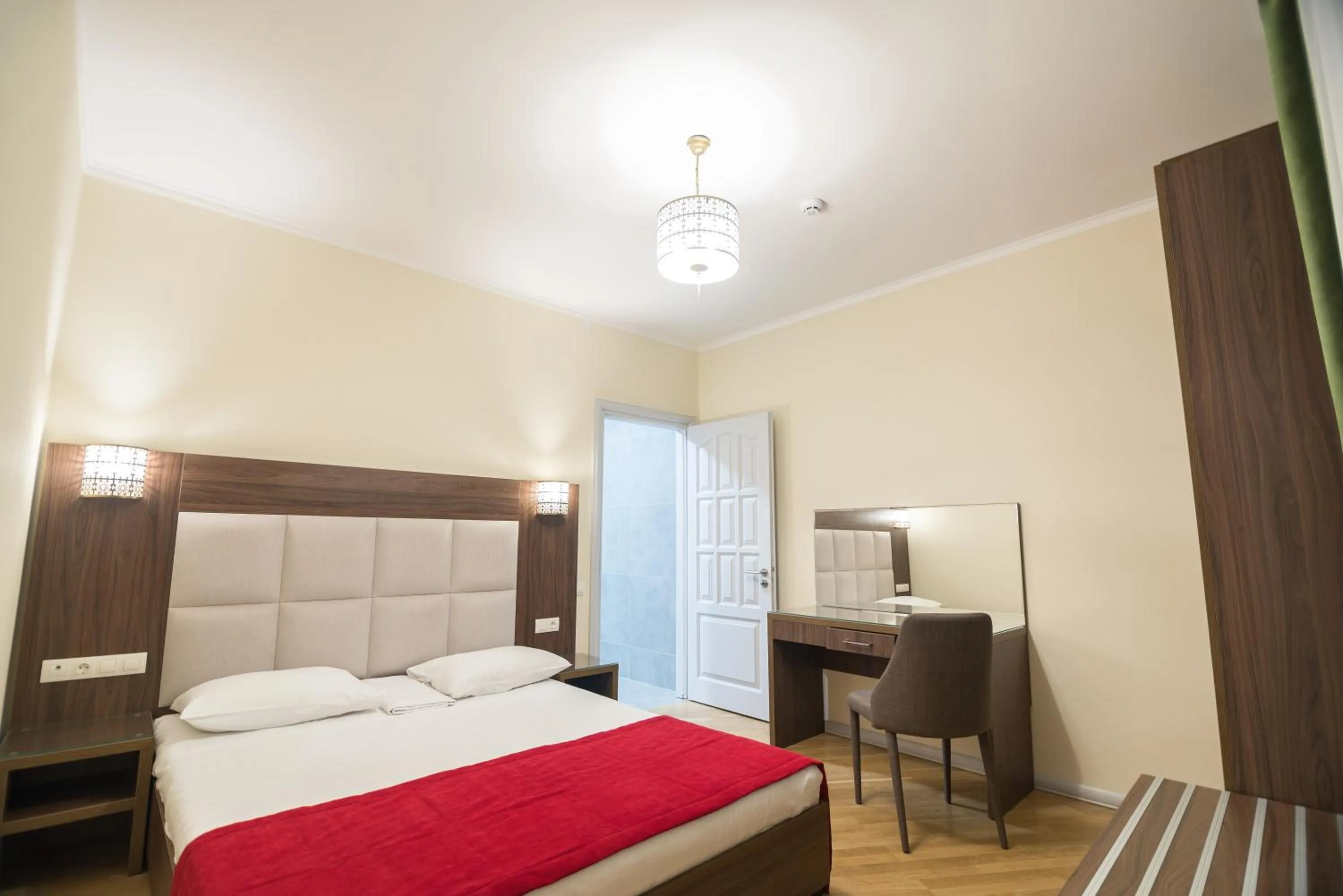Bed in Pivdenniy