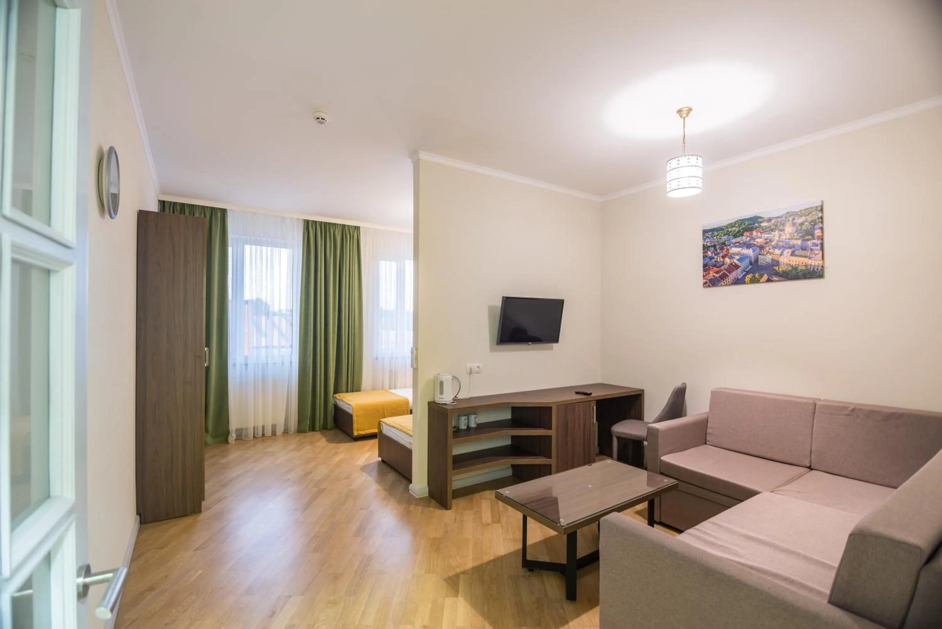TV and multimedia in Pivdenniy