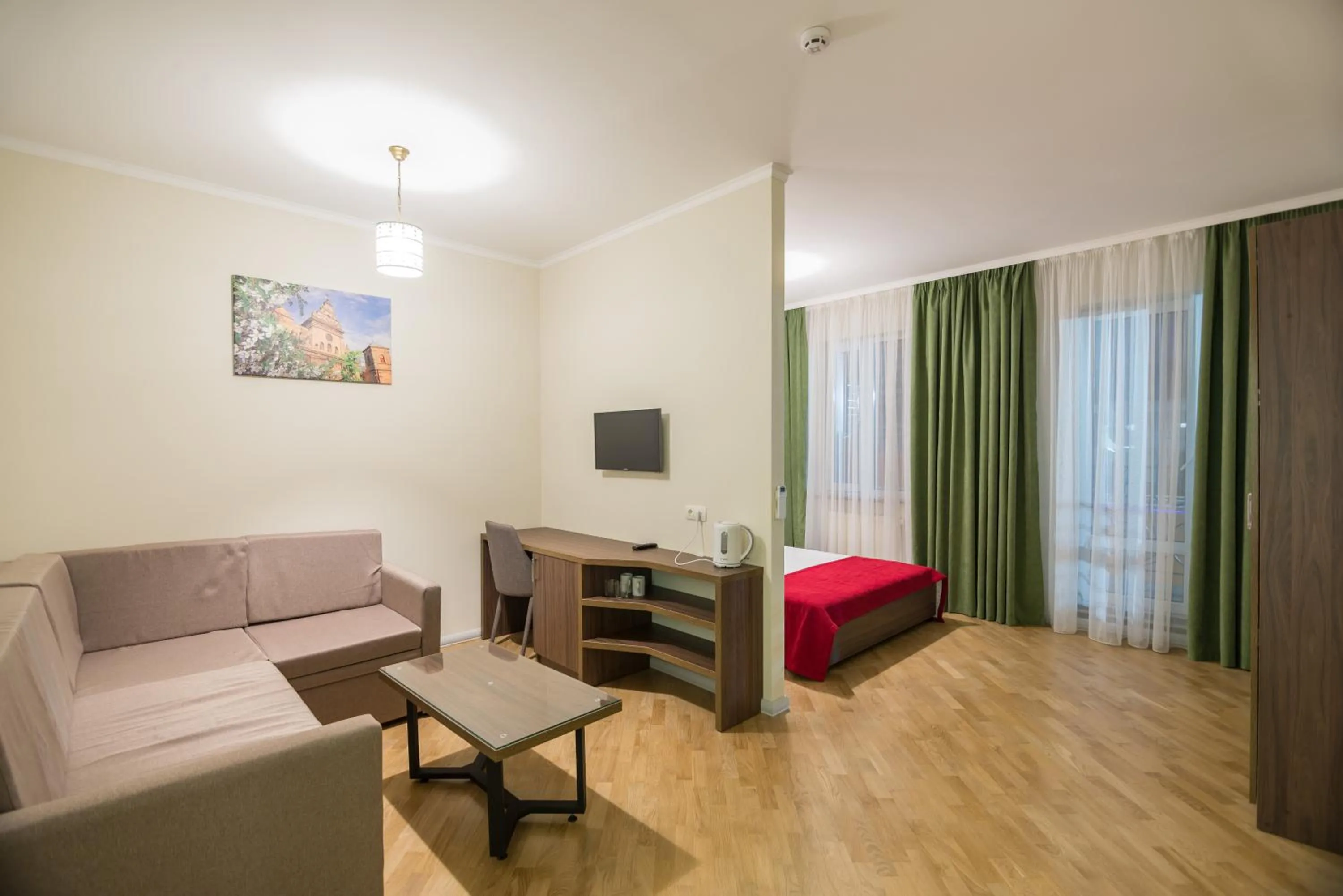 Bed in Pivdenniy