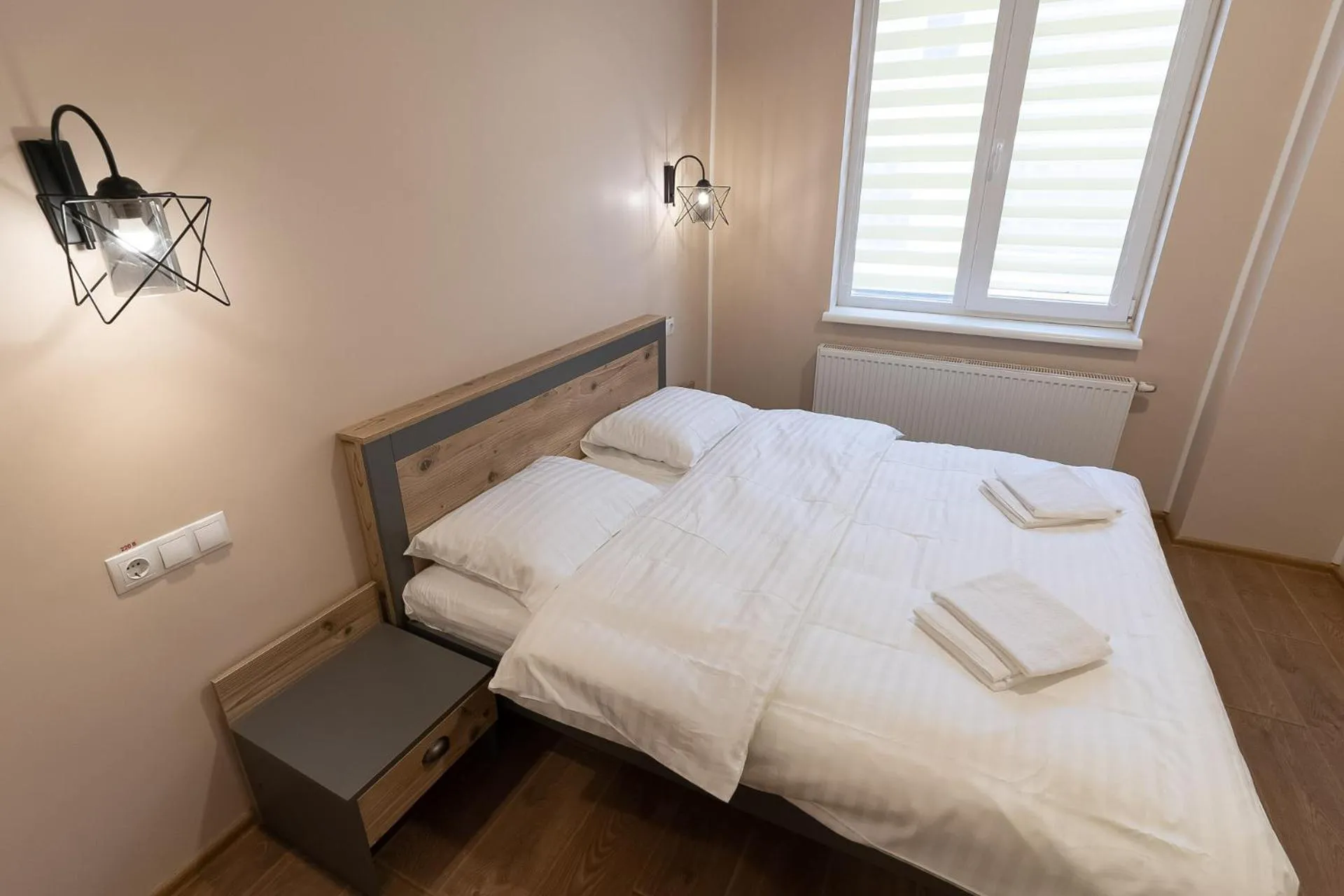 Bed in Pivdenniy
