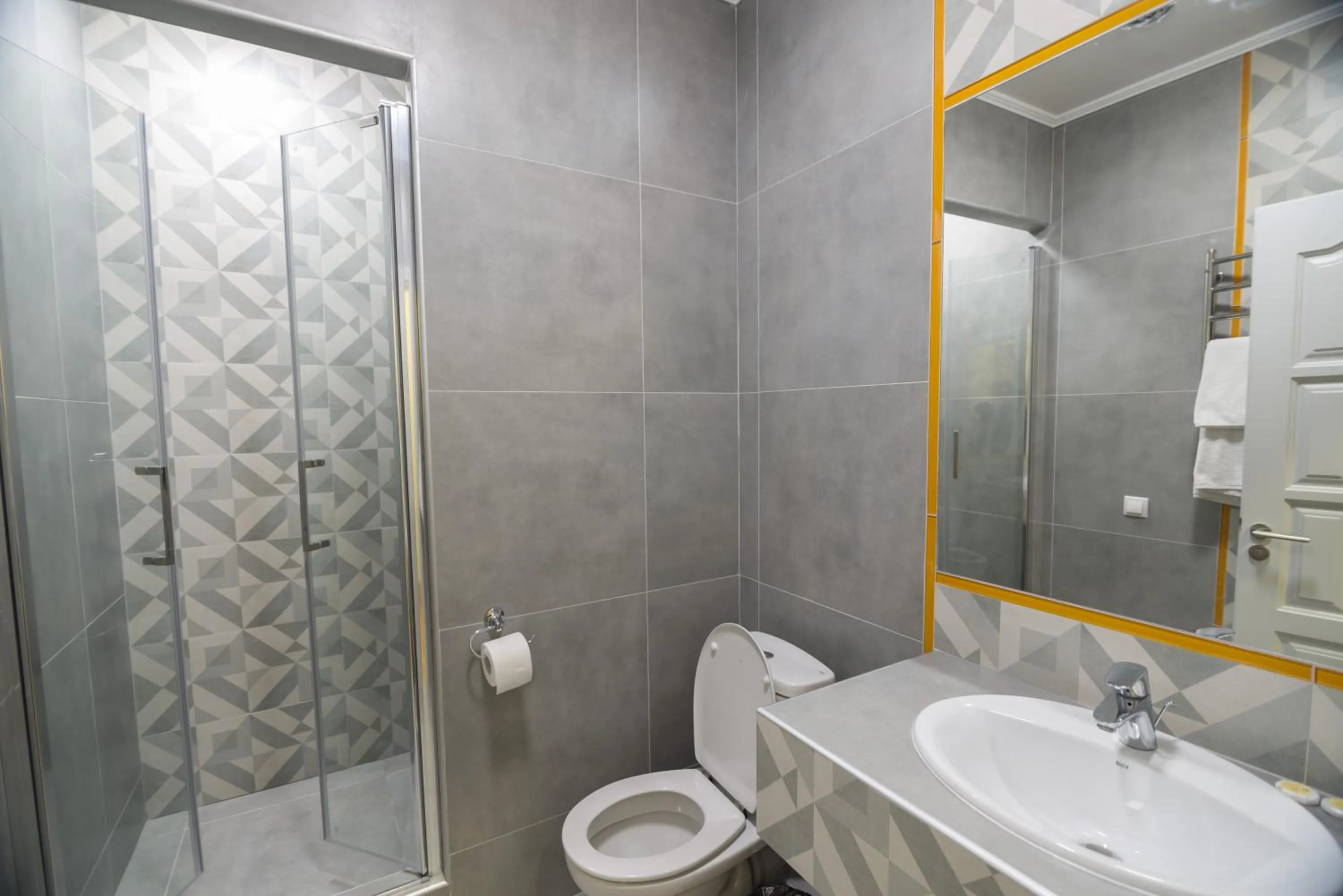 Toilet in Pivdenniy