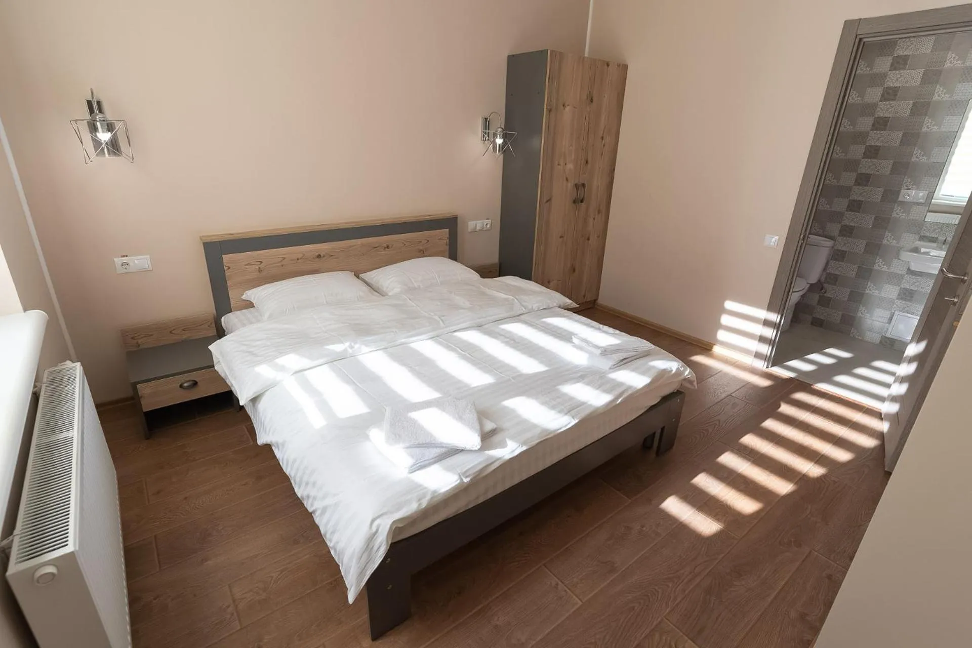 Bed in Pivdenniy