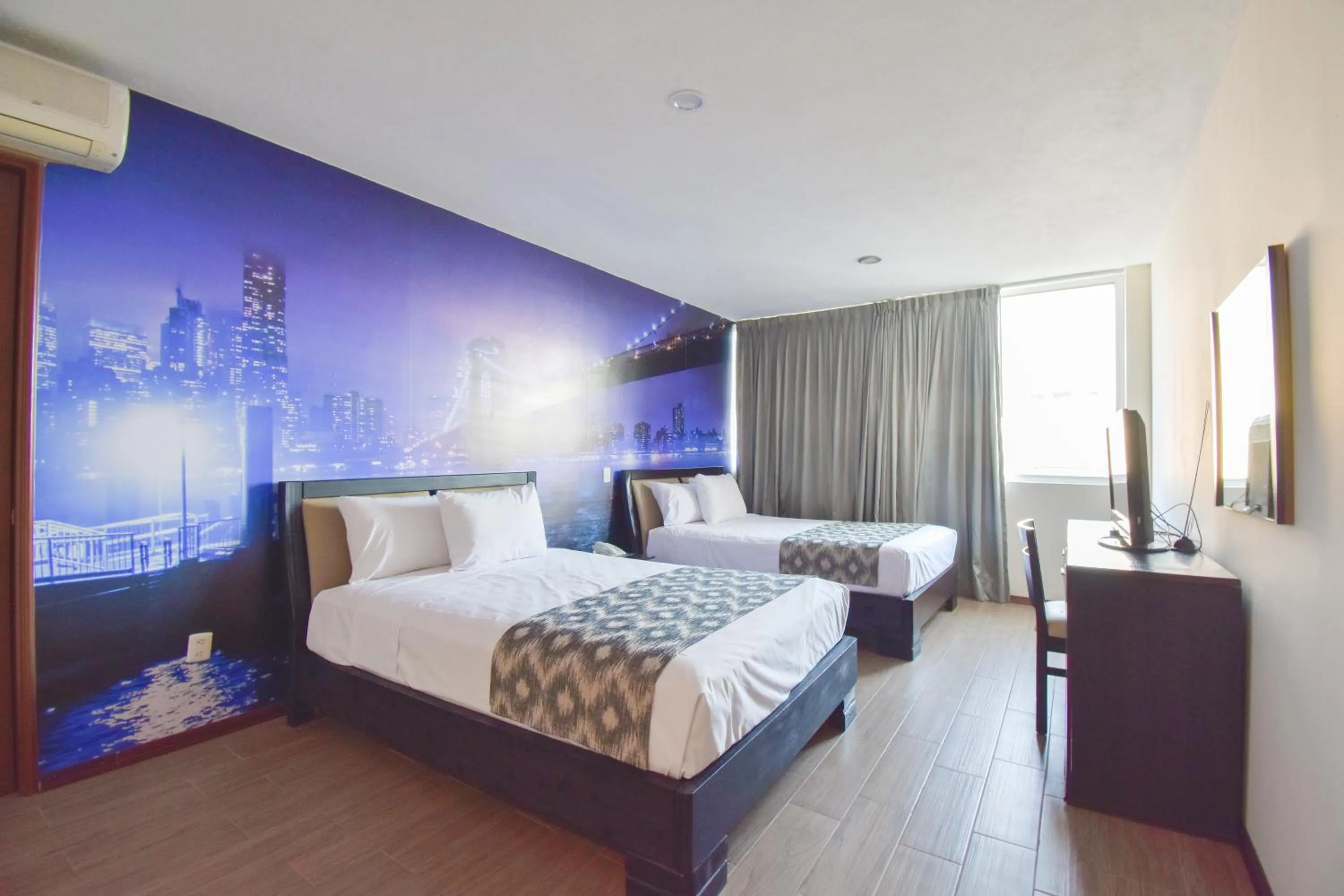 Photo of the whole room, Bed in Hotel TÖTEM Guadalajara