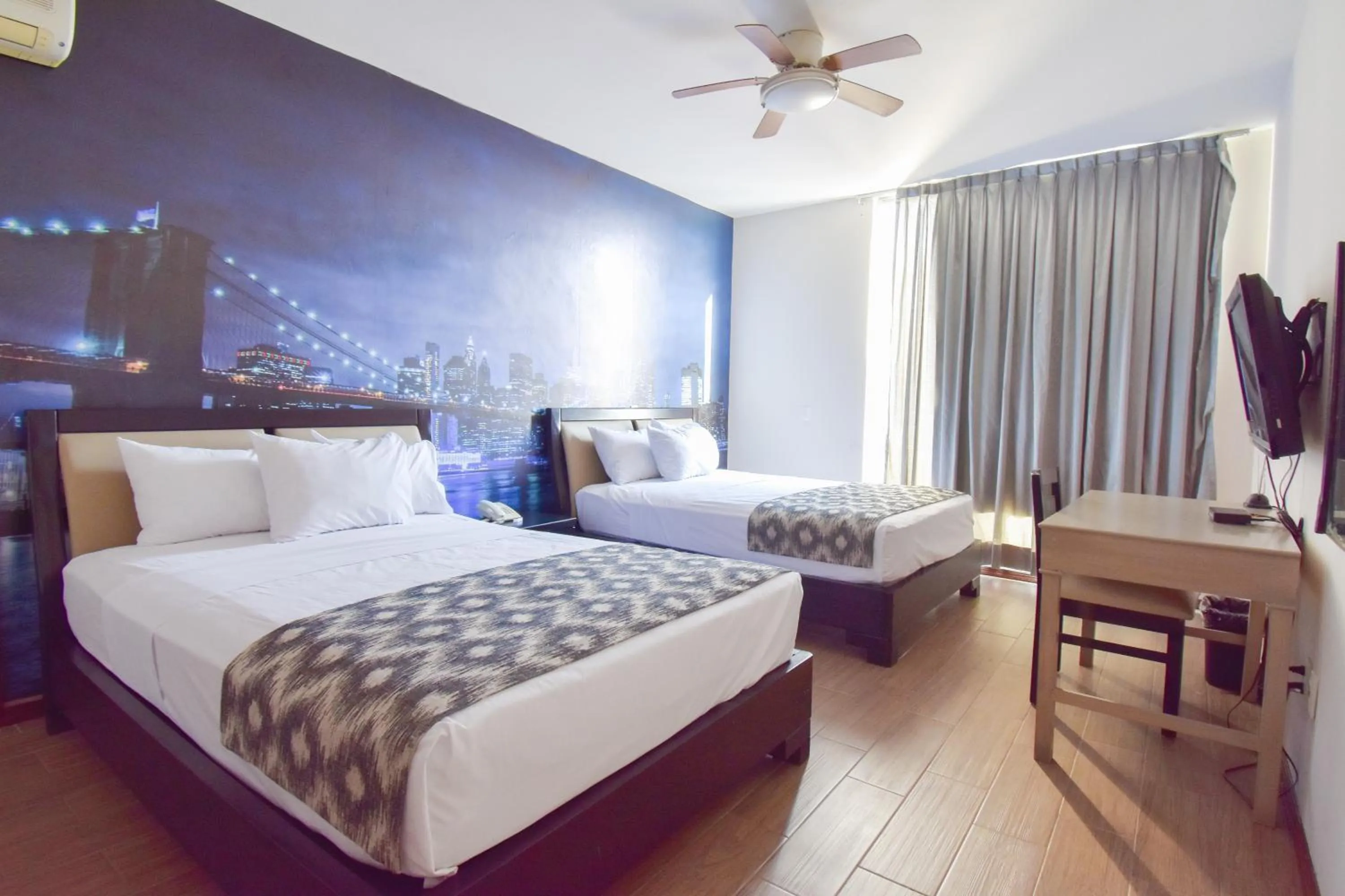 Photo of the whole room, Bed in Hotel TÖTEM Guadalajara