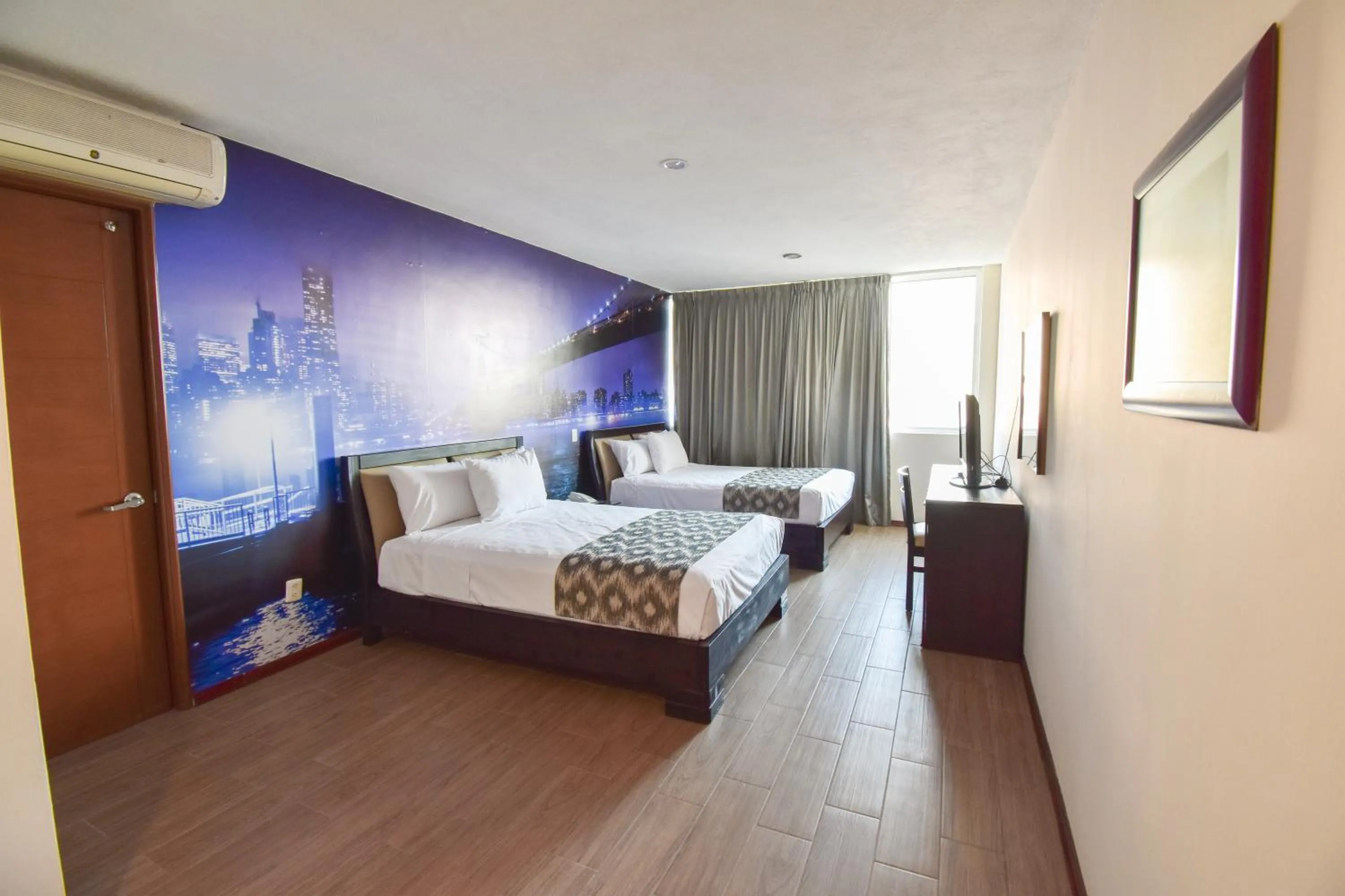 Photo of the whole room, Bed in Hotel TÖTEM Guadalajara