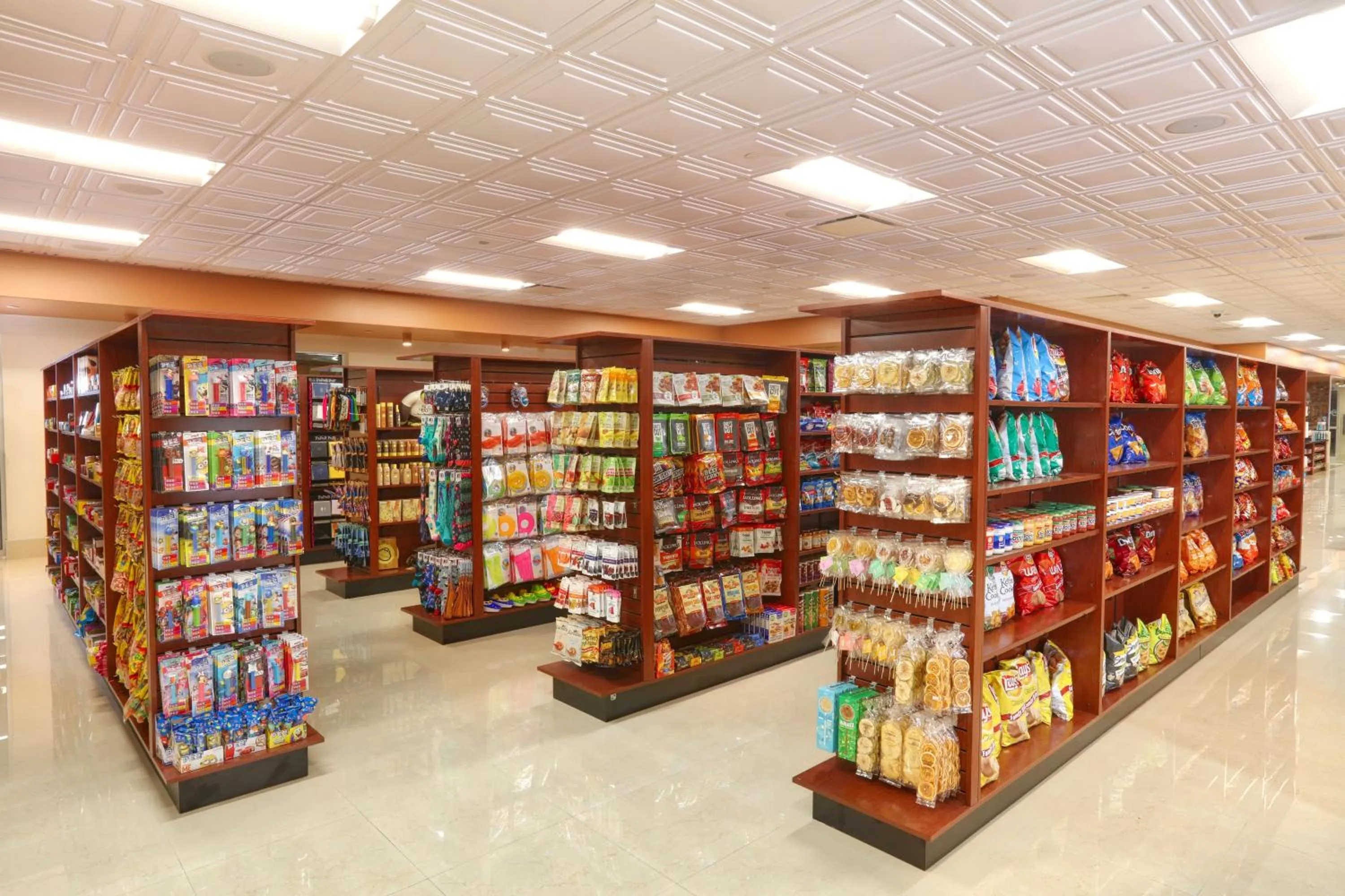 On-site shops in Westgate Lakes Resort and Spa