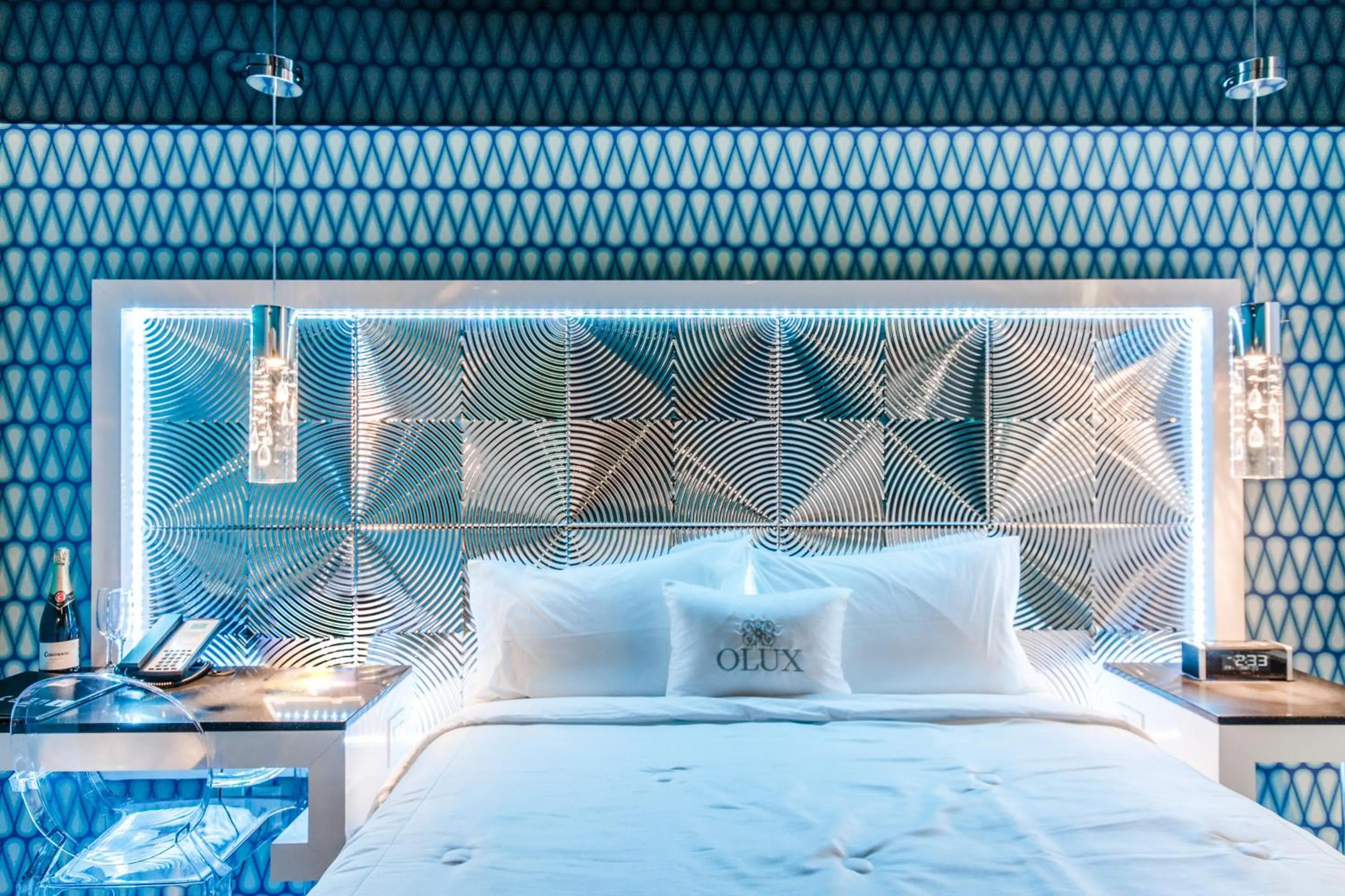 Bed in Olux Hotel-Motel-Suites