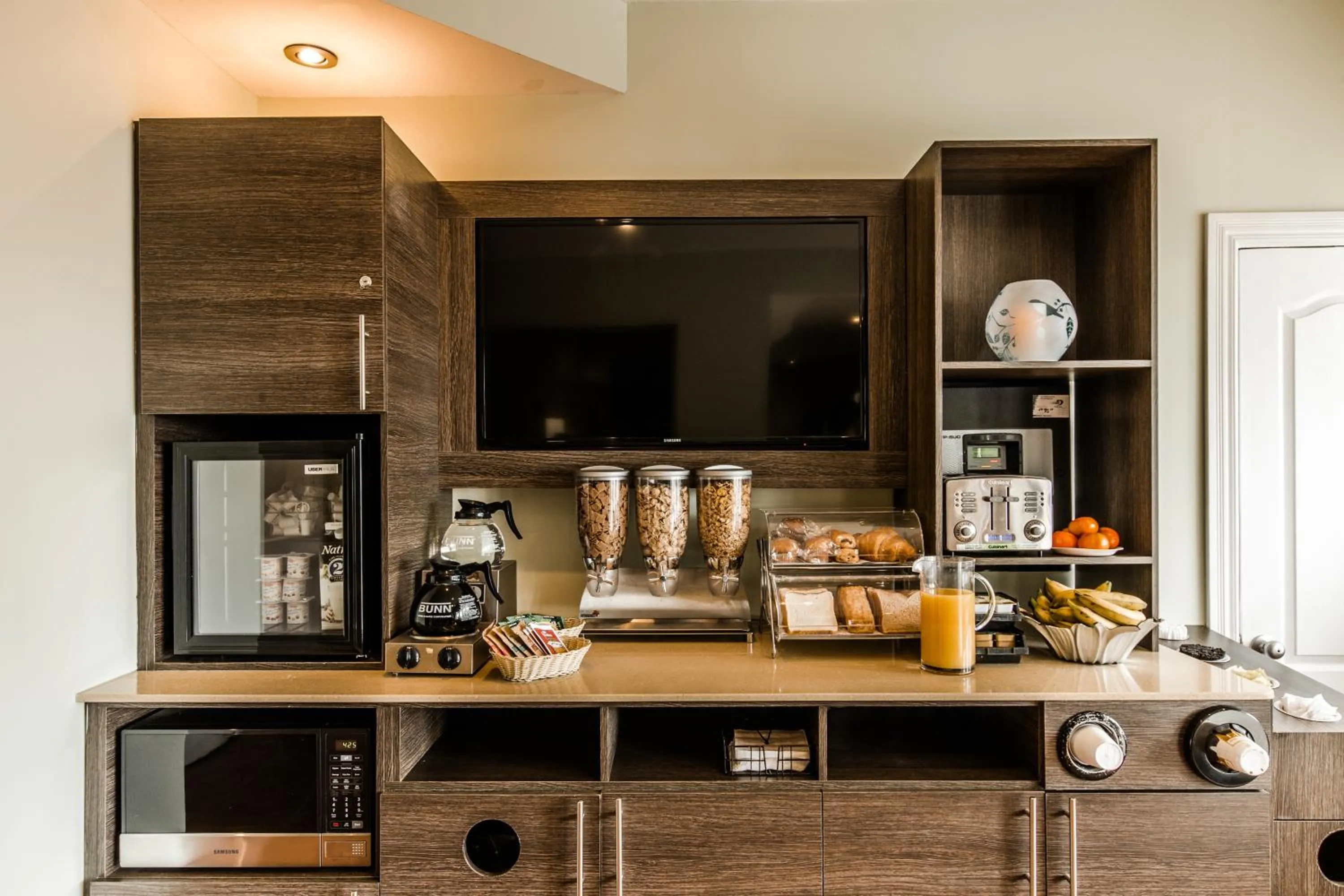 Food in Olux Hotel-Motel-Suites