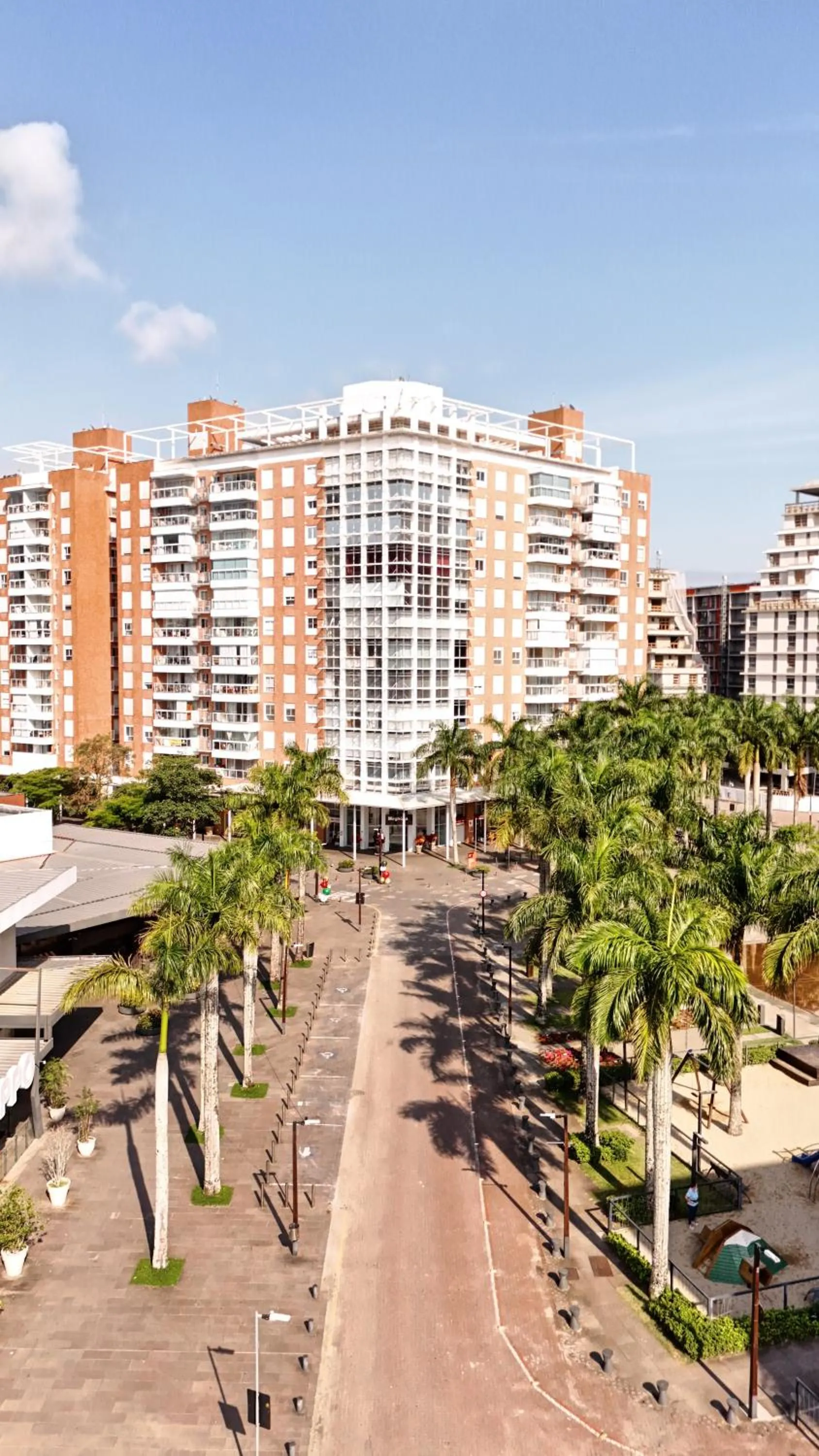 Street view in Atrium Studios by Xtay - Studio moderno em Pedra Branca - Caminhe até o Centro Empresarial e Unisul