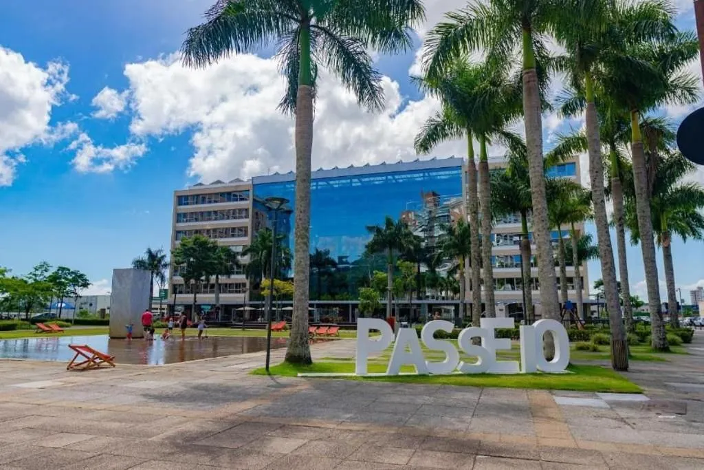 Facade/entrance in Atrium Studios by Xtay - Conforto em Palhoça, a poucos metros da praia