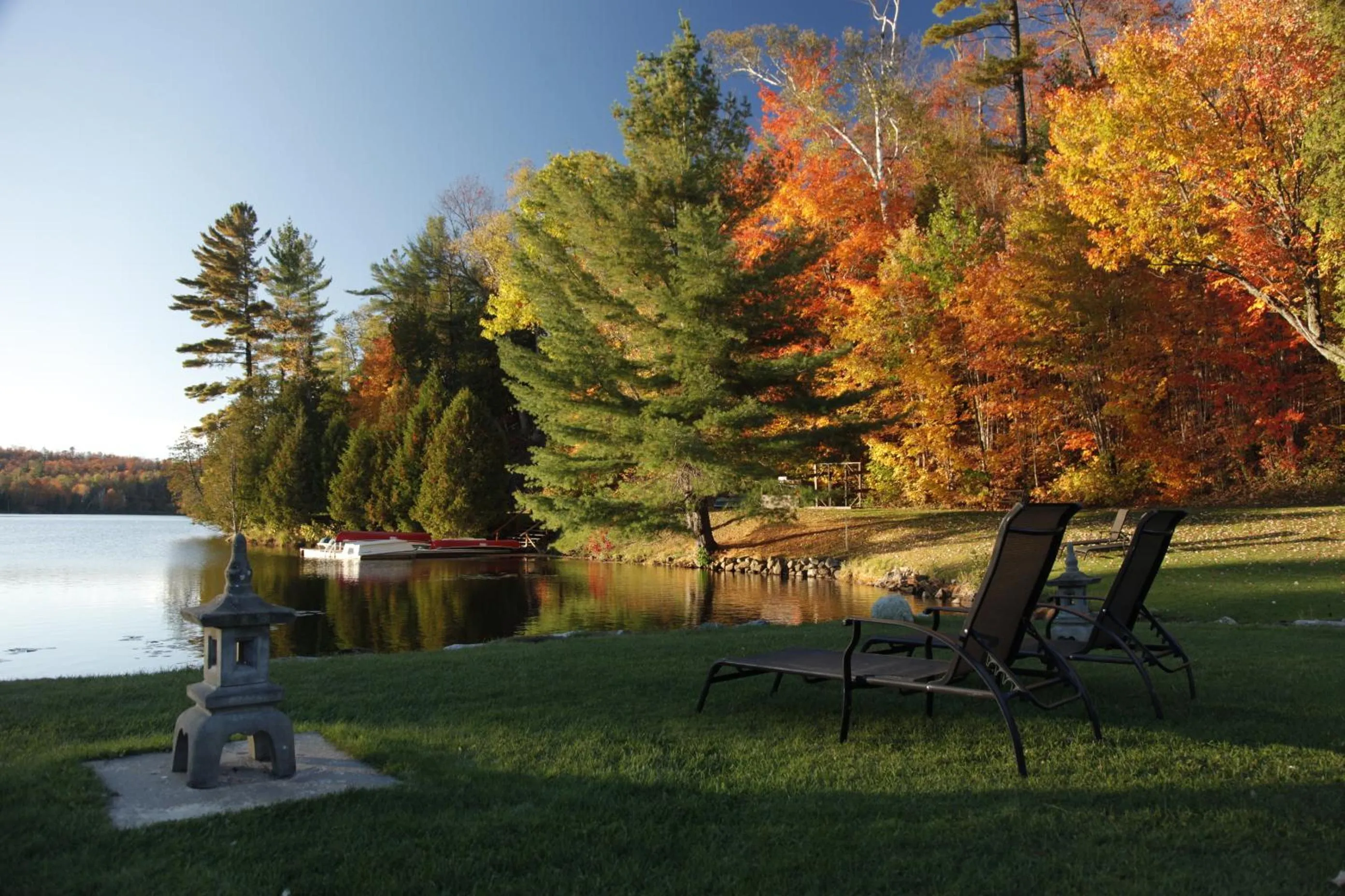 Lake view in Hôtel et Centre de Villégiature Lac Carling