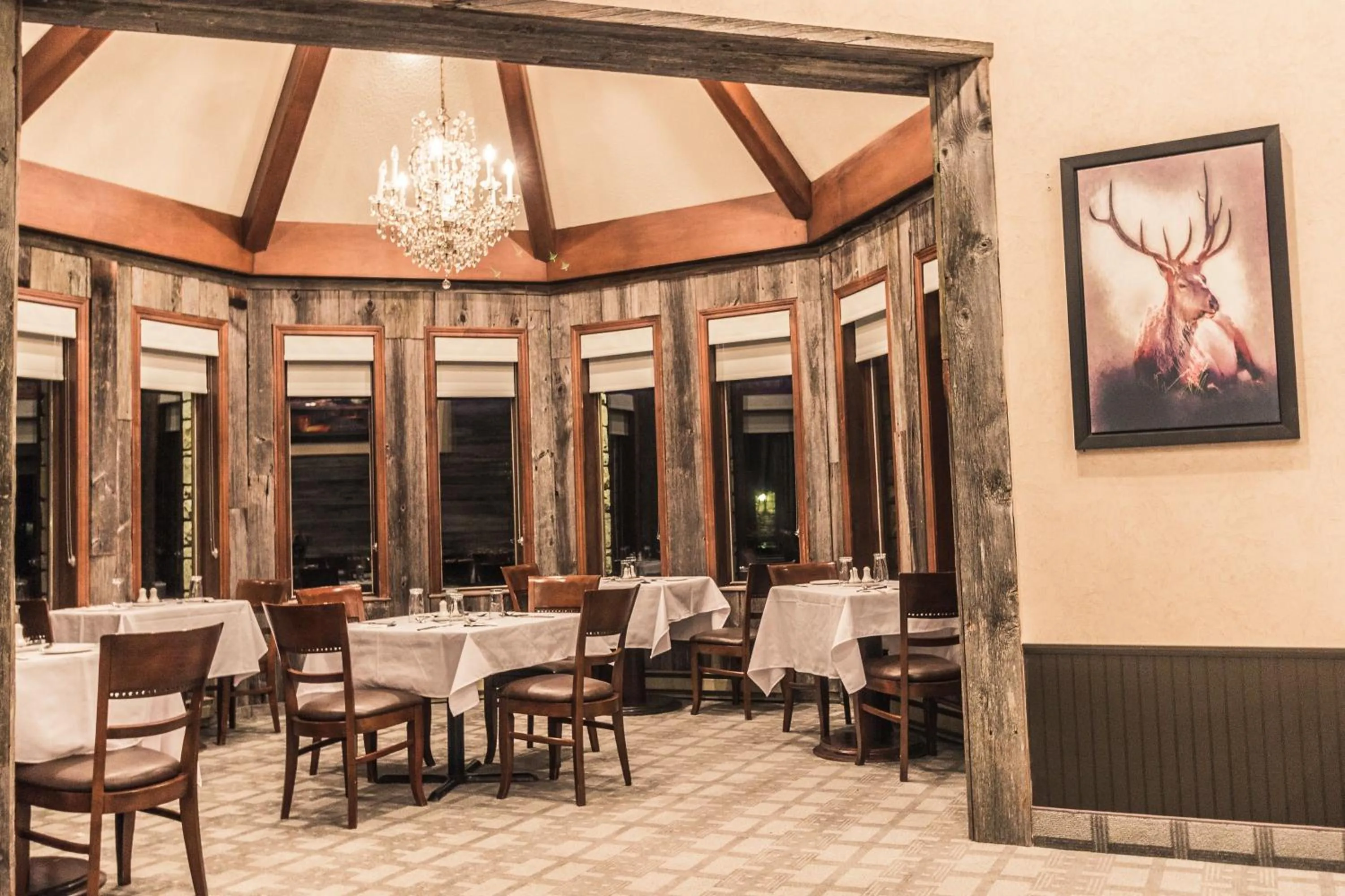 Restaurant/places to eat in Hôtel et Centre de Villégiature Lac Carling