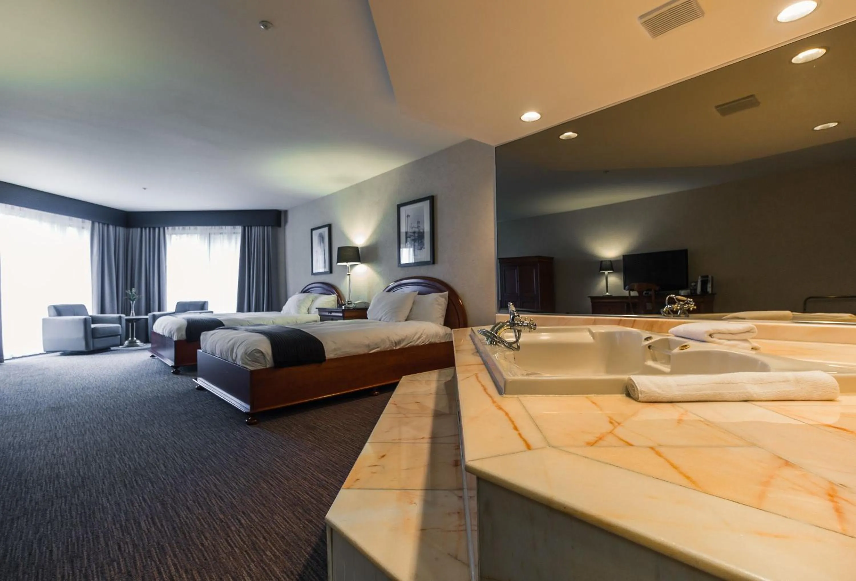 Bedroom in Hôtel et Centre de Villégiature Lac Carling