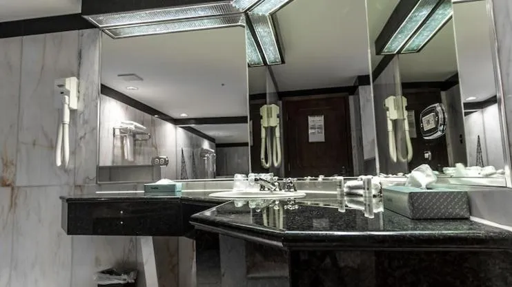 Bathroom in Hôtel et Centre de Villégiature Lac Carling