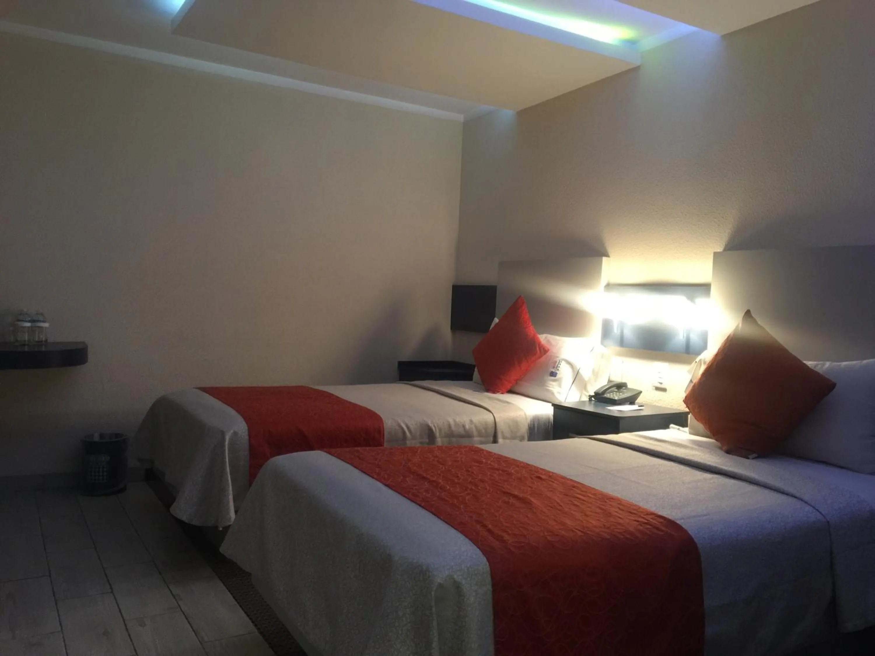 Photo of the whole room, Bed in Hotel Monaco