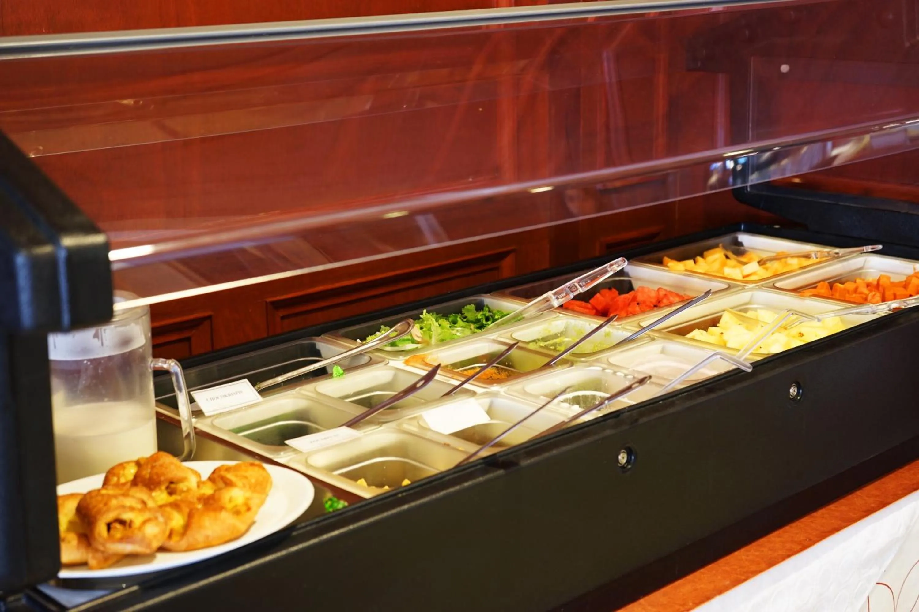 Restaurant/places to eat in Hotel Monaco