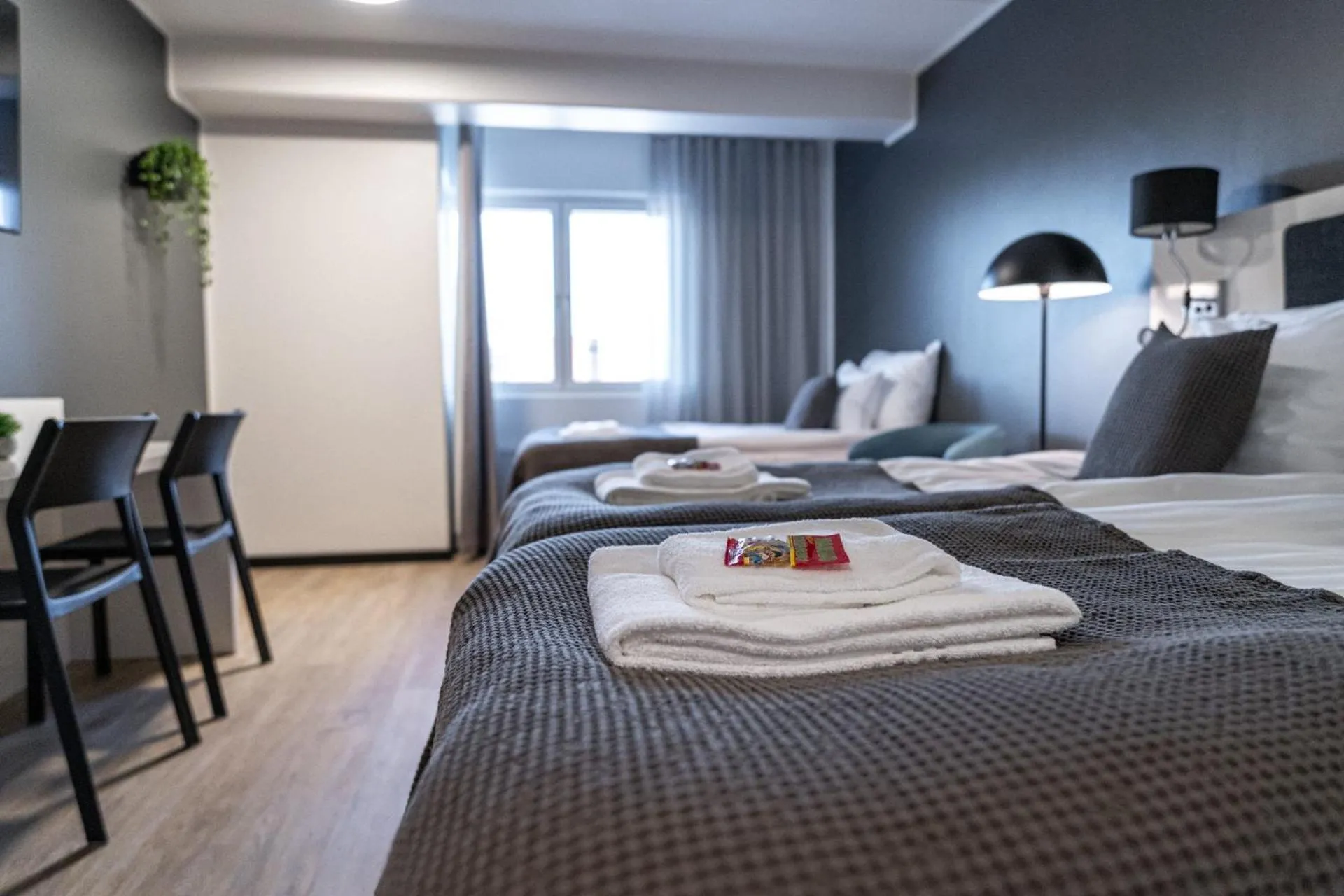 Bedroom, Bed in Hotelli Sointu by UHANDA